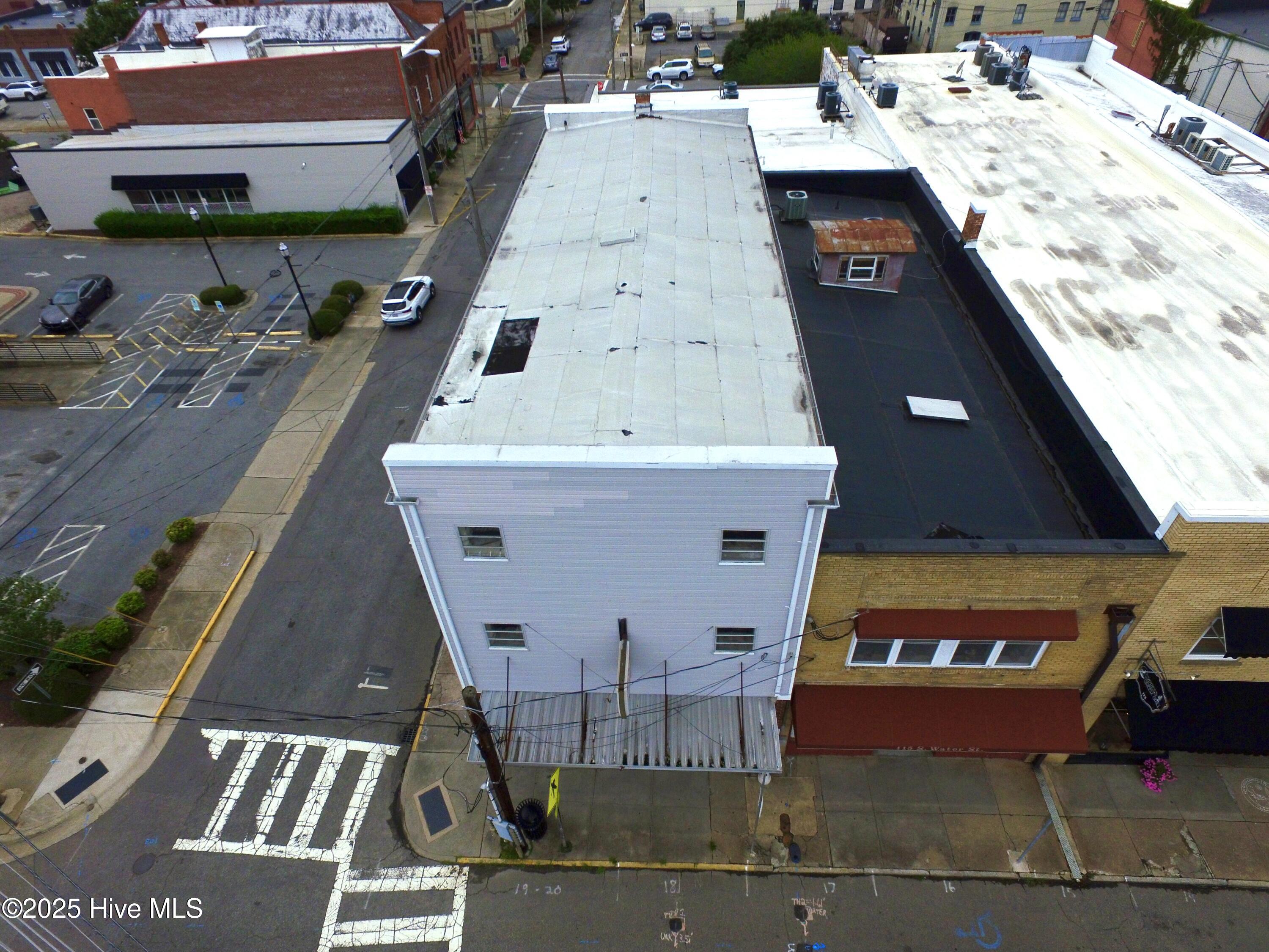 D6B59679-FFD6-48BB-B694-58BAF33AD2A2