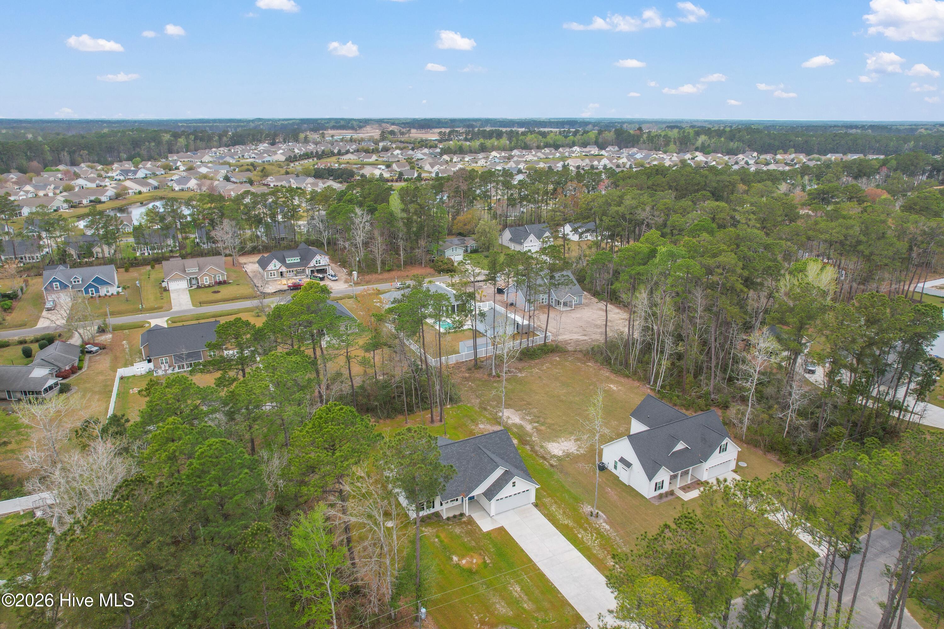 100563159 | Photo 36