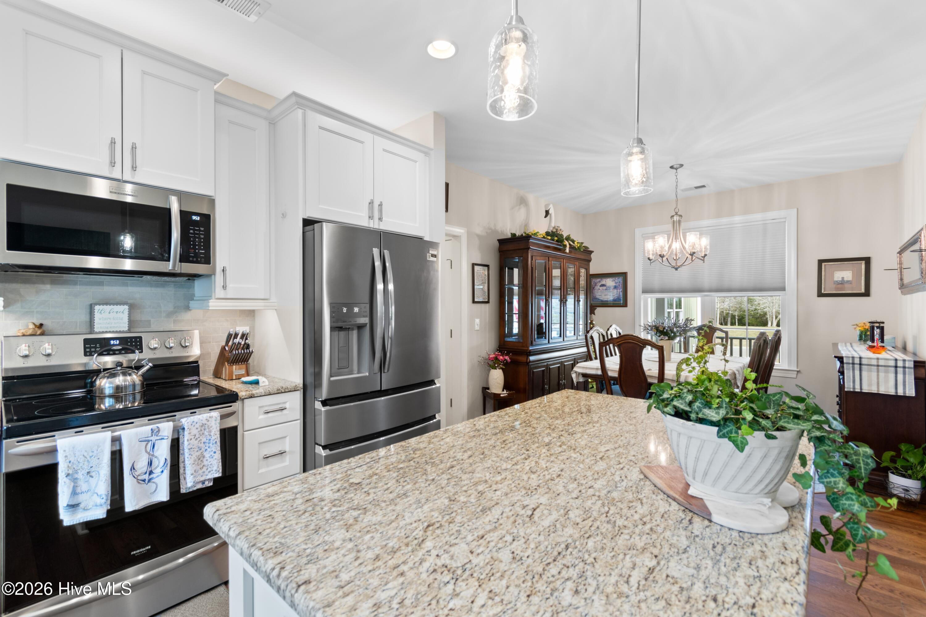 100548806 | Photo 21