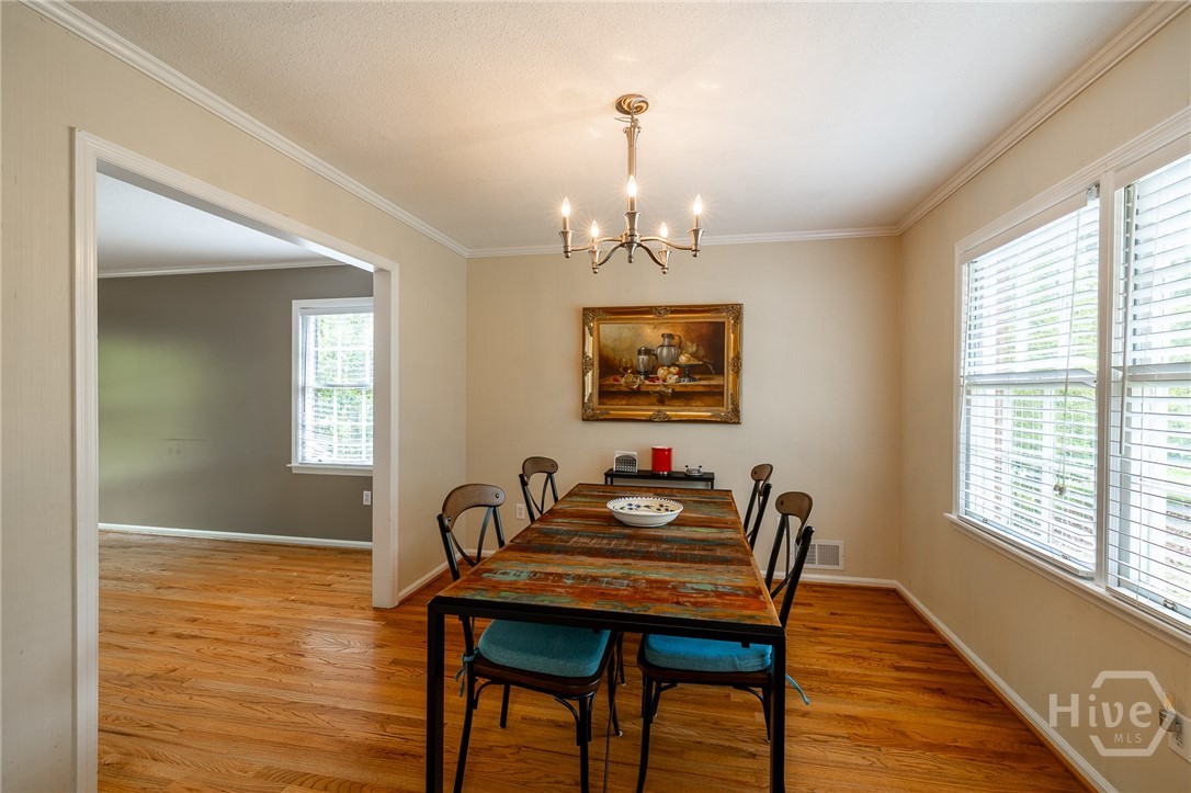 140 Rollingwood Drive