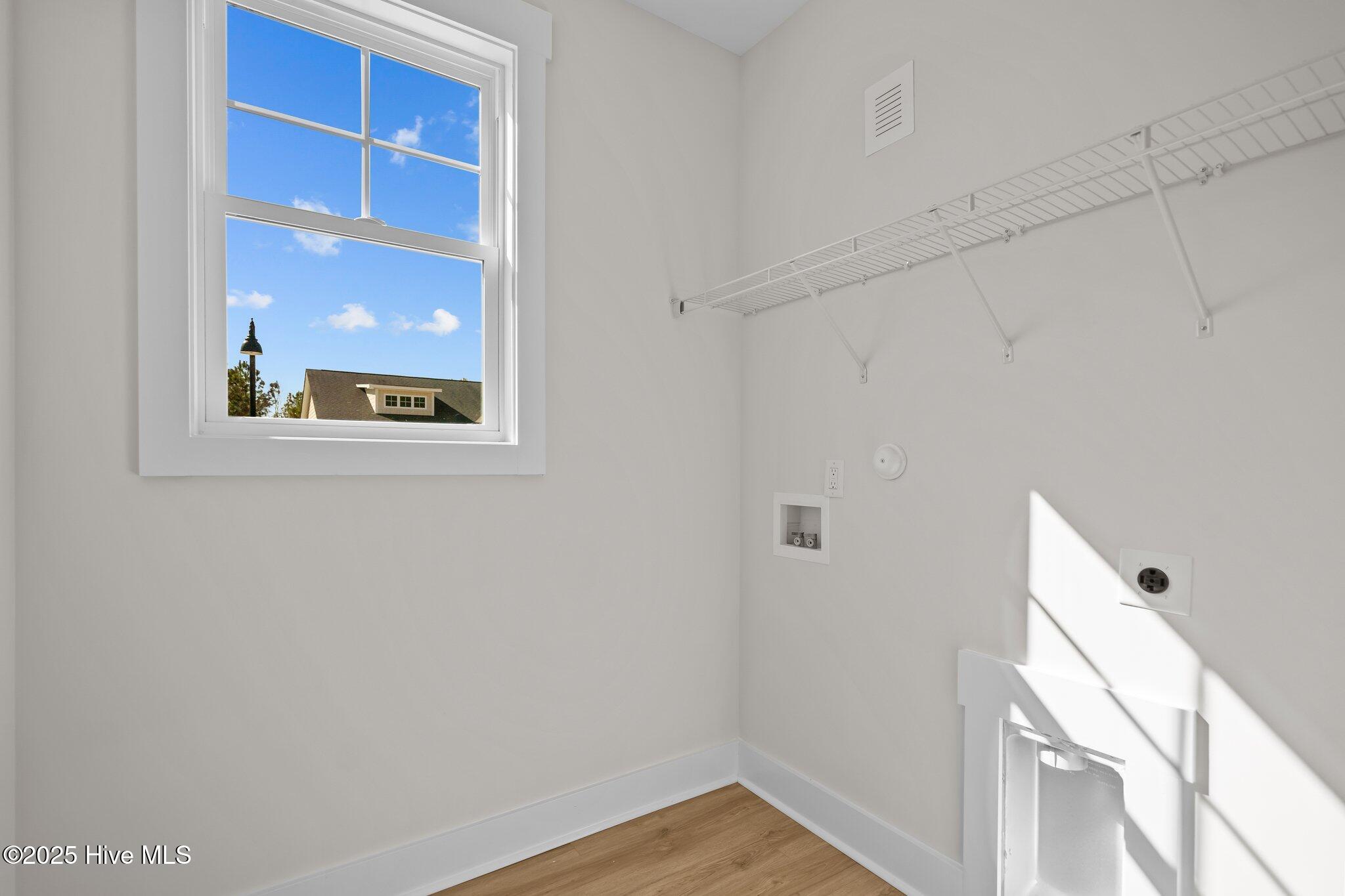 100487563 | Photo 22