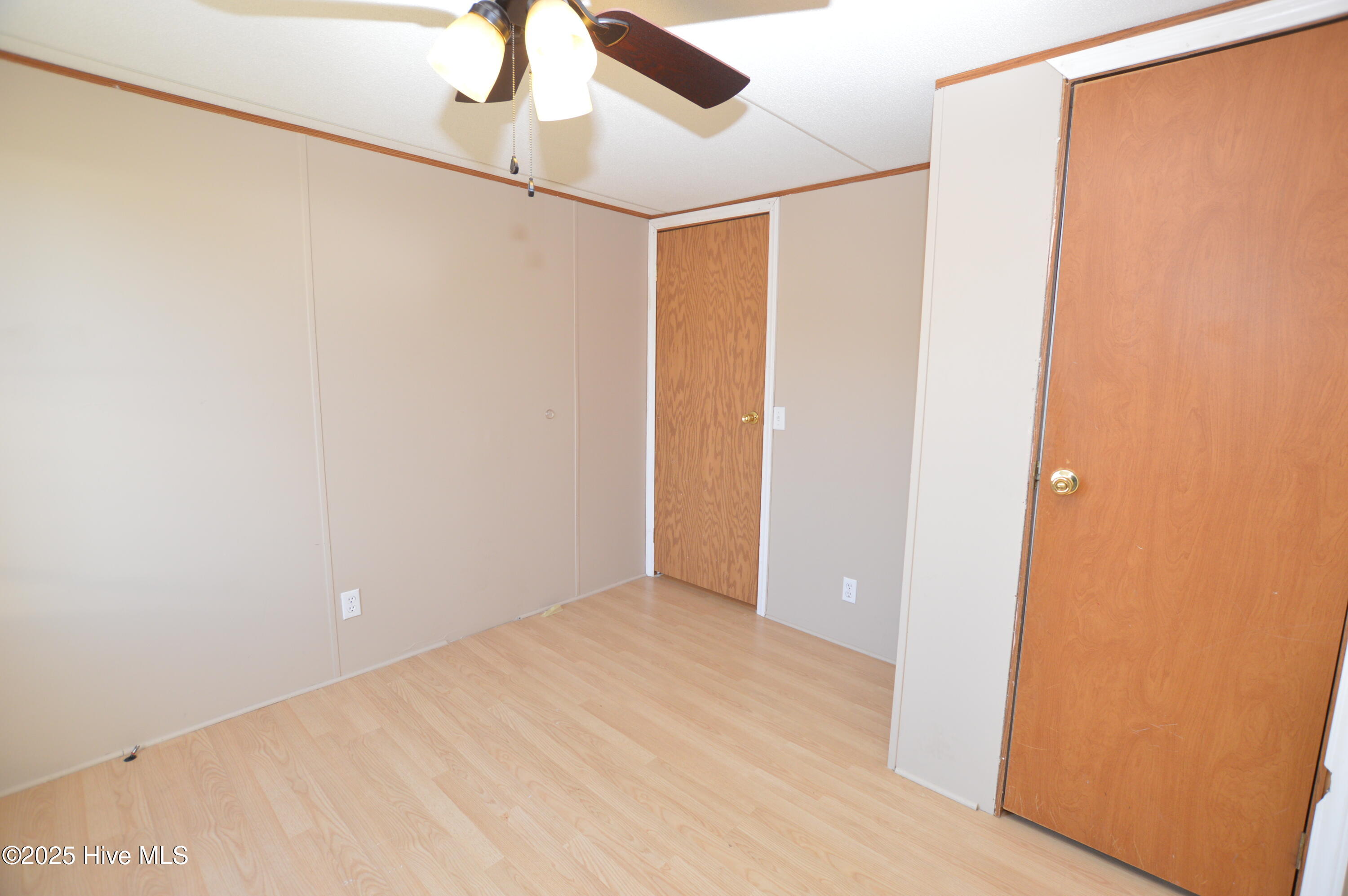 100545772 | Photo 15