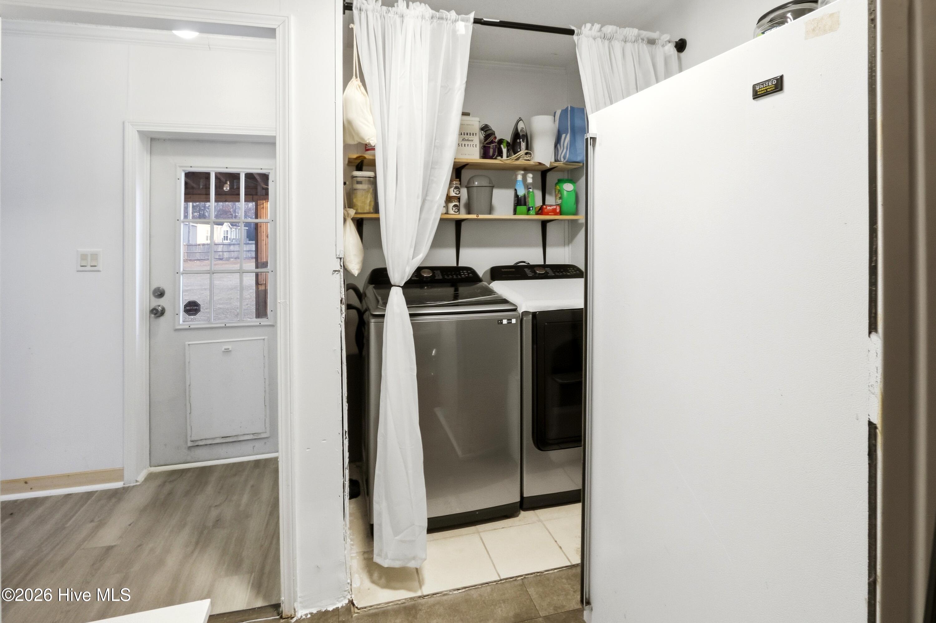 100548935 | Photo 22