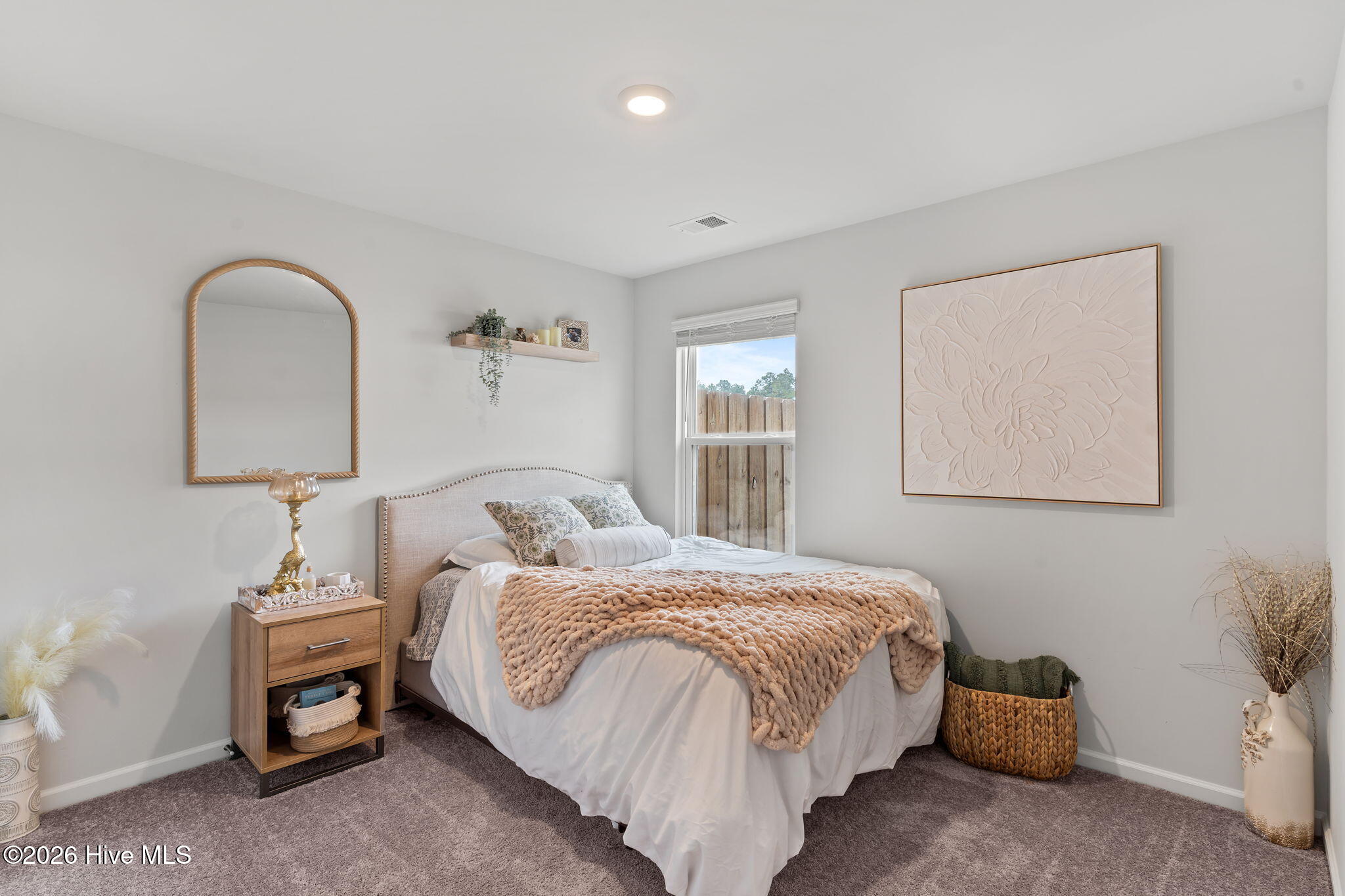 100558929 | Photo 33