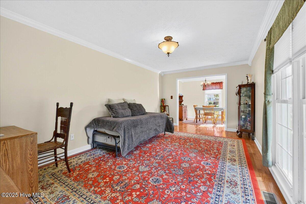 100533045 | Photo 10