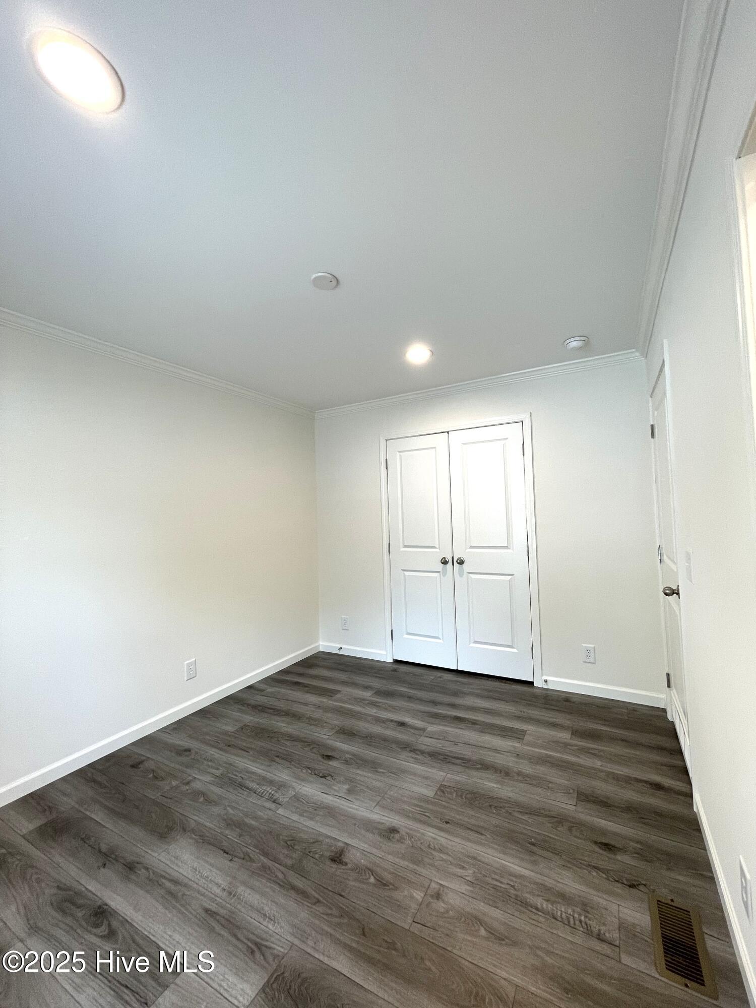 100509336 | Photo 13