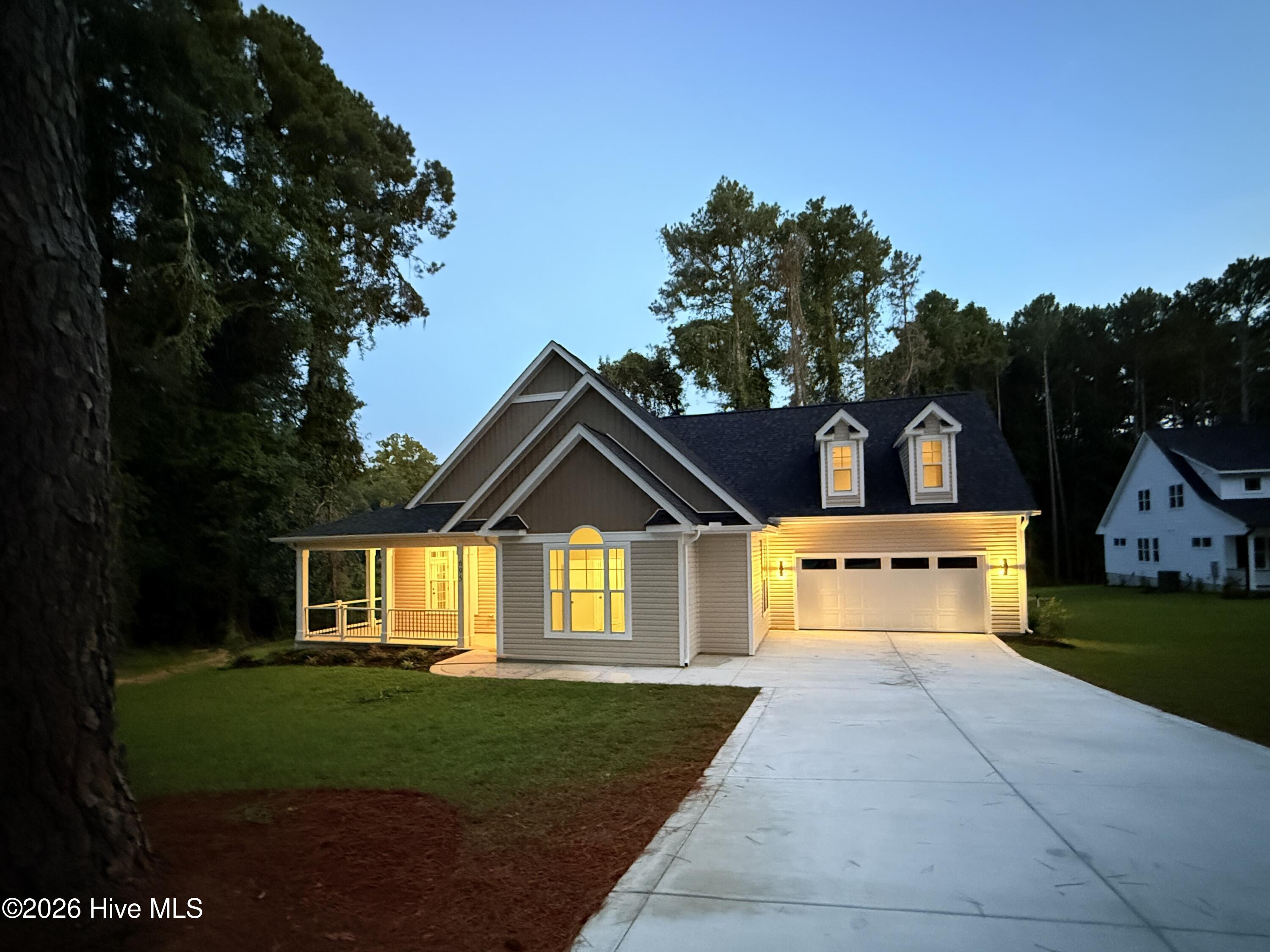 Photo 5 of Single family home for sale at 695 Sunset Dr, Carthage, NC 28327 | MLS# 100576727 | Listing updated on 2026-09-02