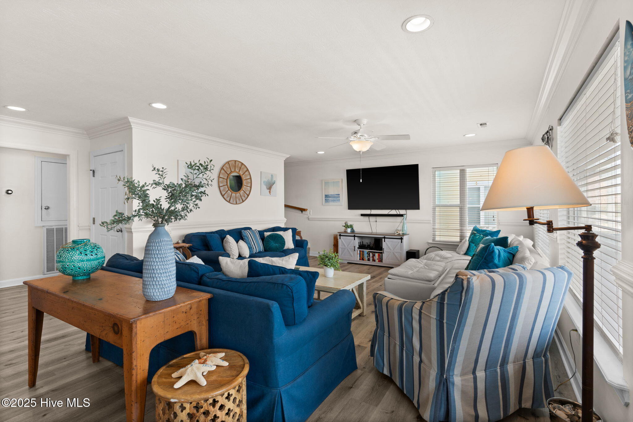 100515755 | Photo 10