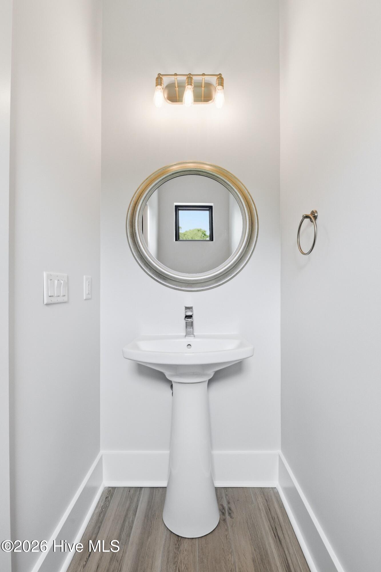 100566694 | Photo 33