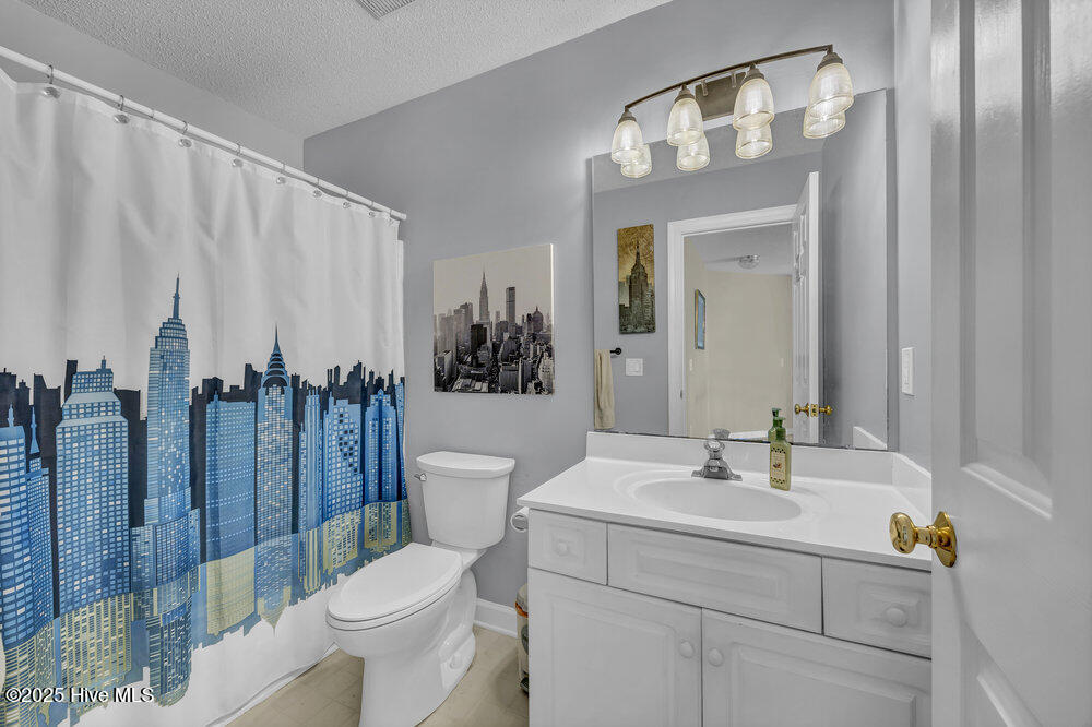 100537017 | Photo 21