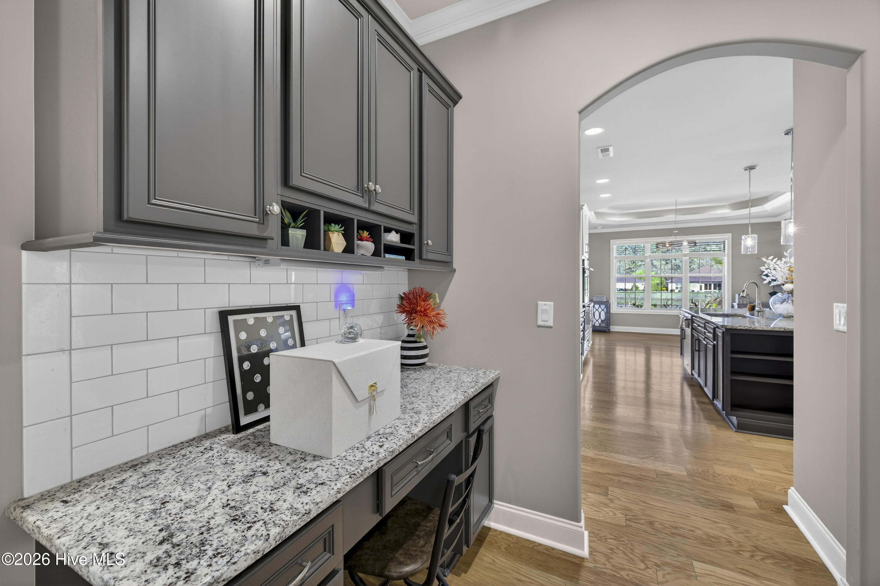 100562254 | Photo 15