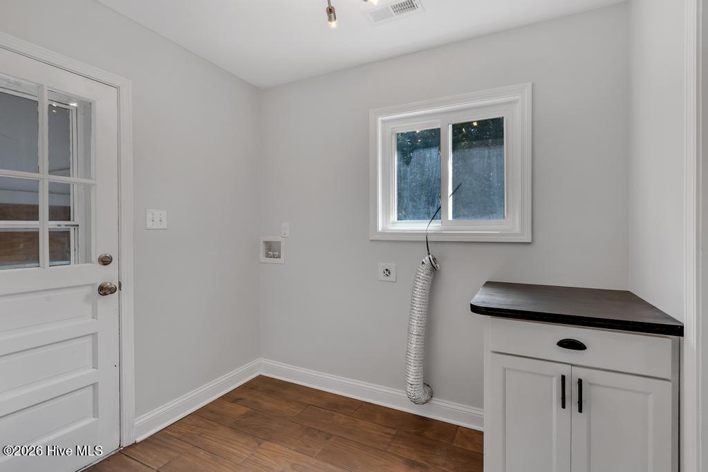 100551795 | Photo 10