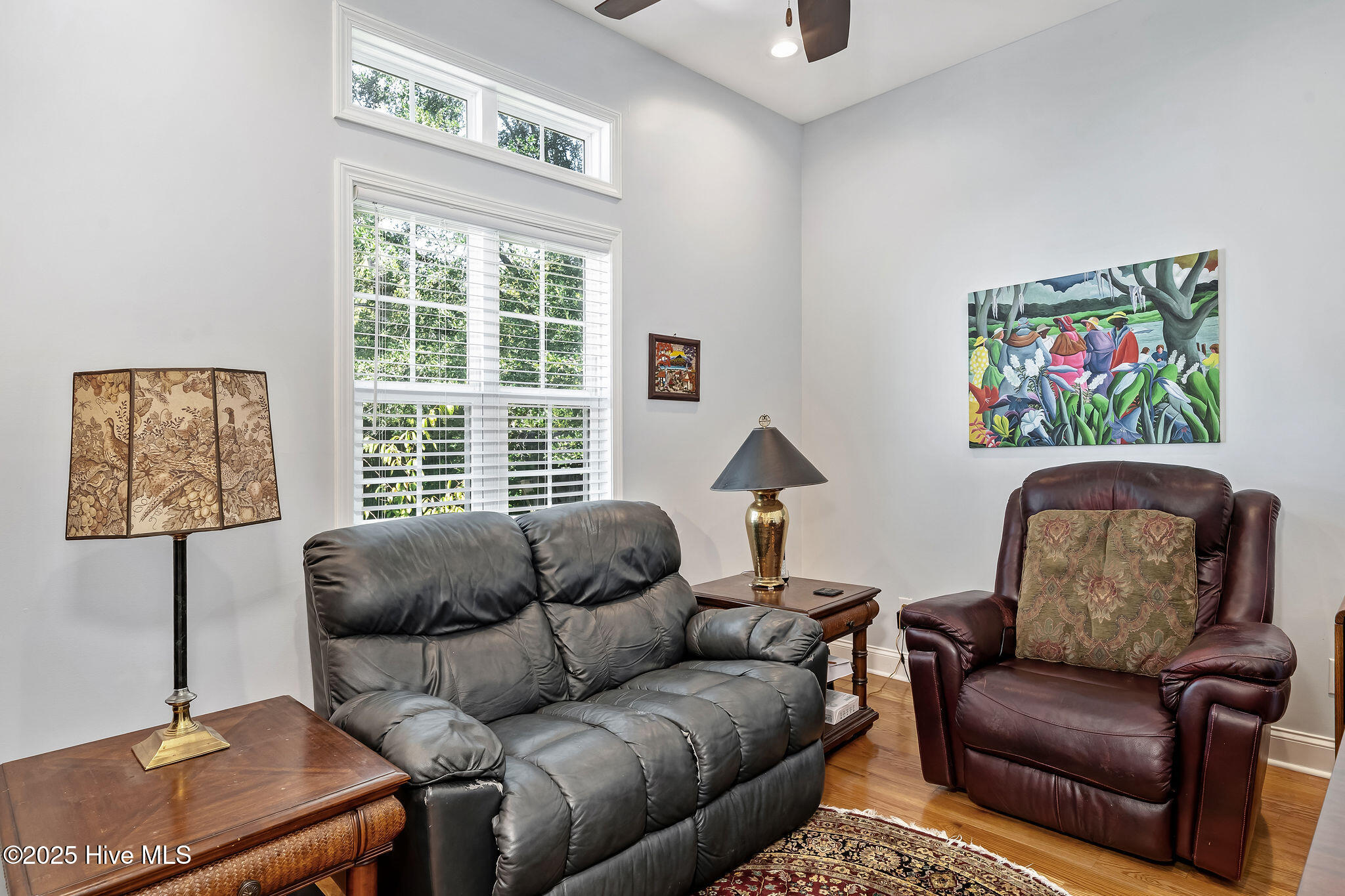 100534572 | Photo 35