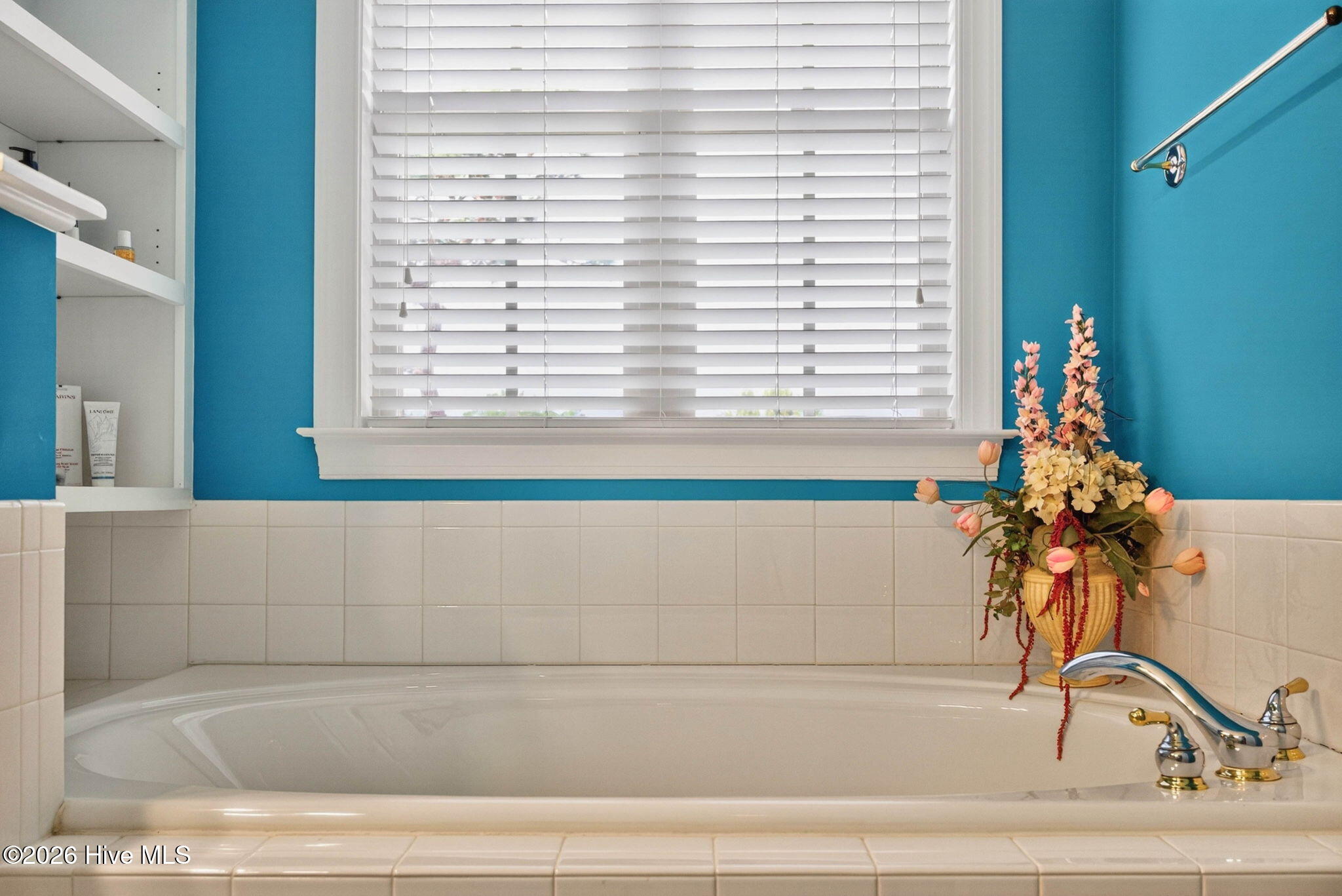 100569405 | Photo 35