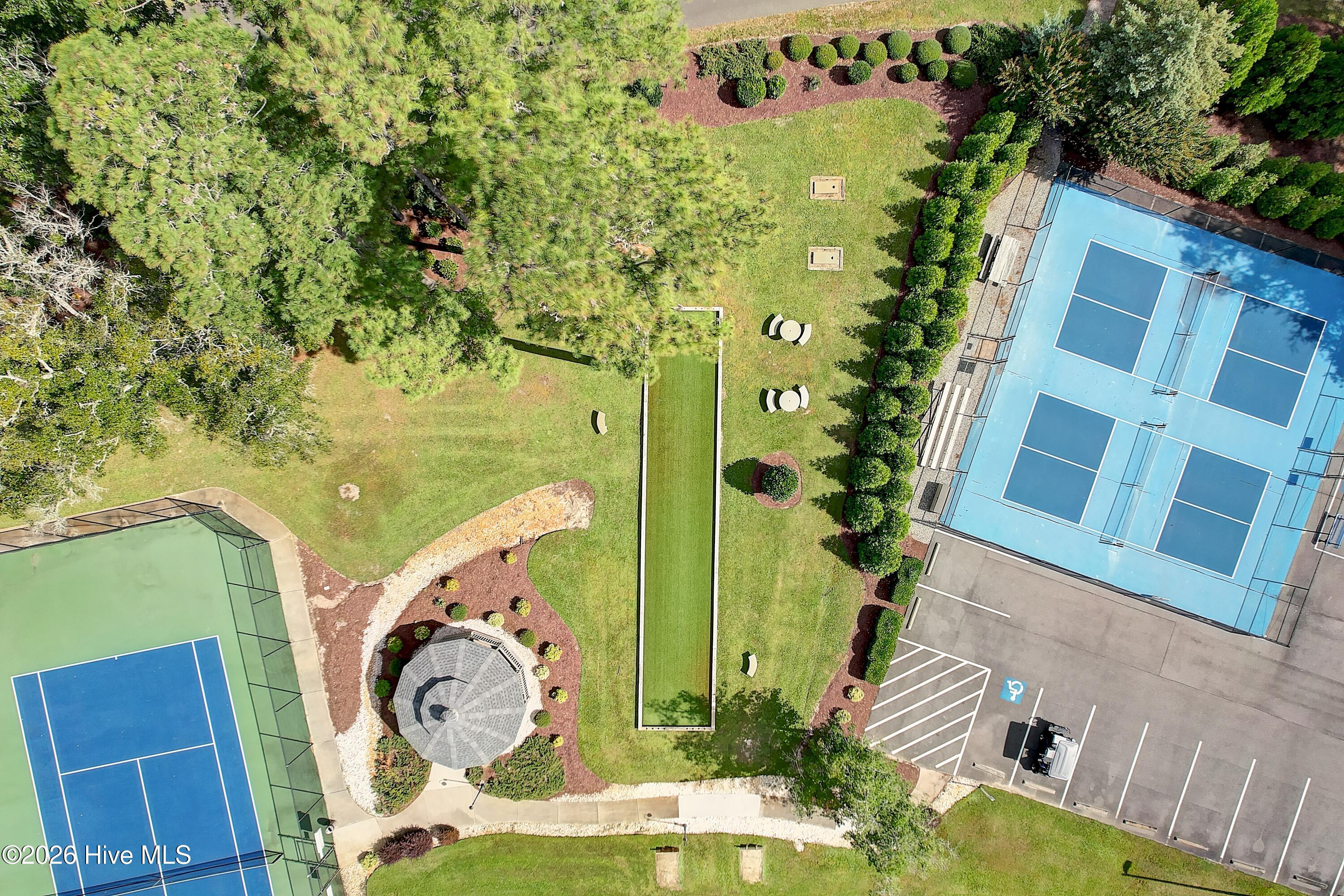 100568916 | Photo 76