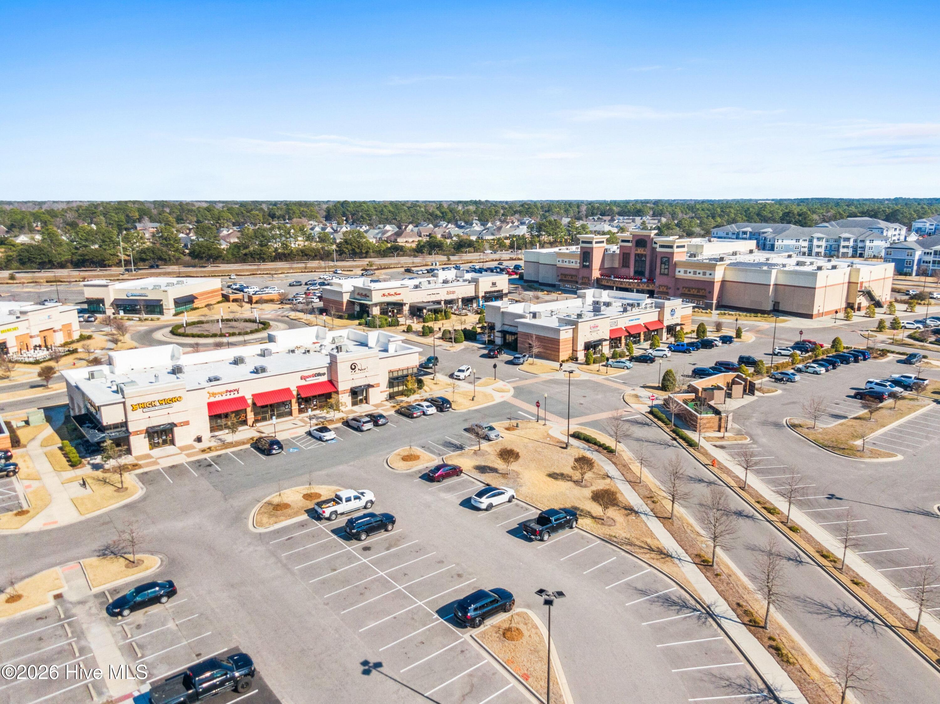 100554937 | Photo 42