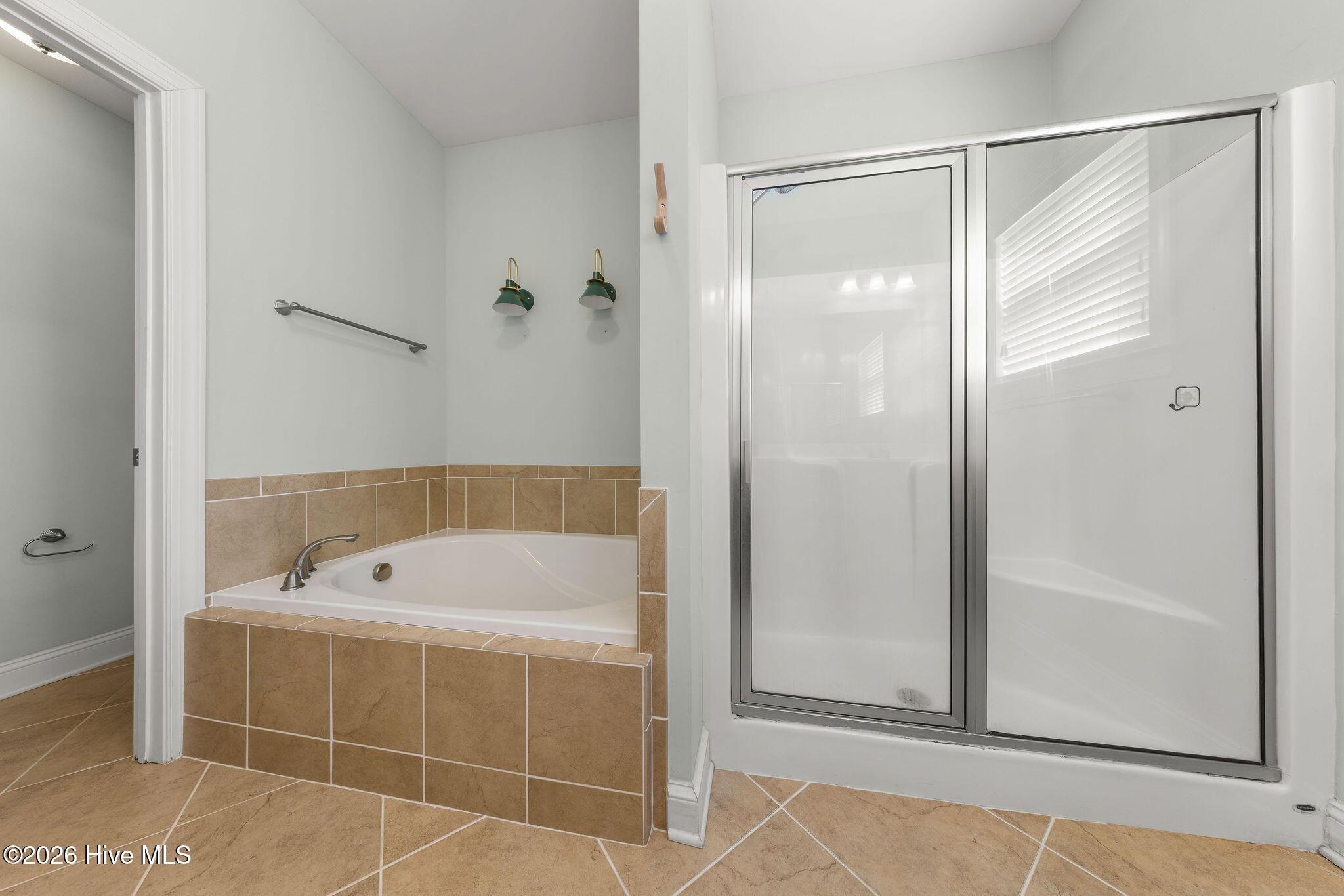 100554608 | Photo 24