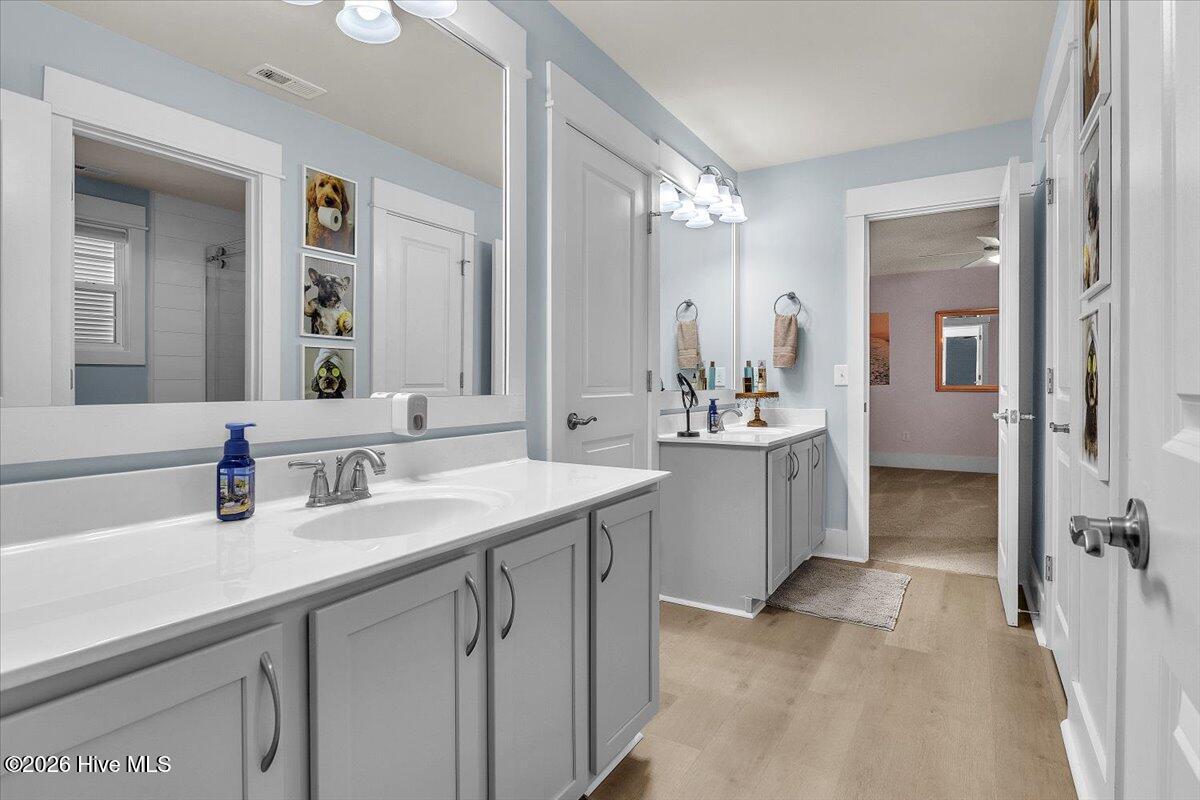 100551826 | Photo 41