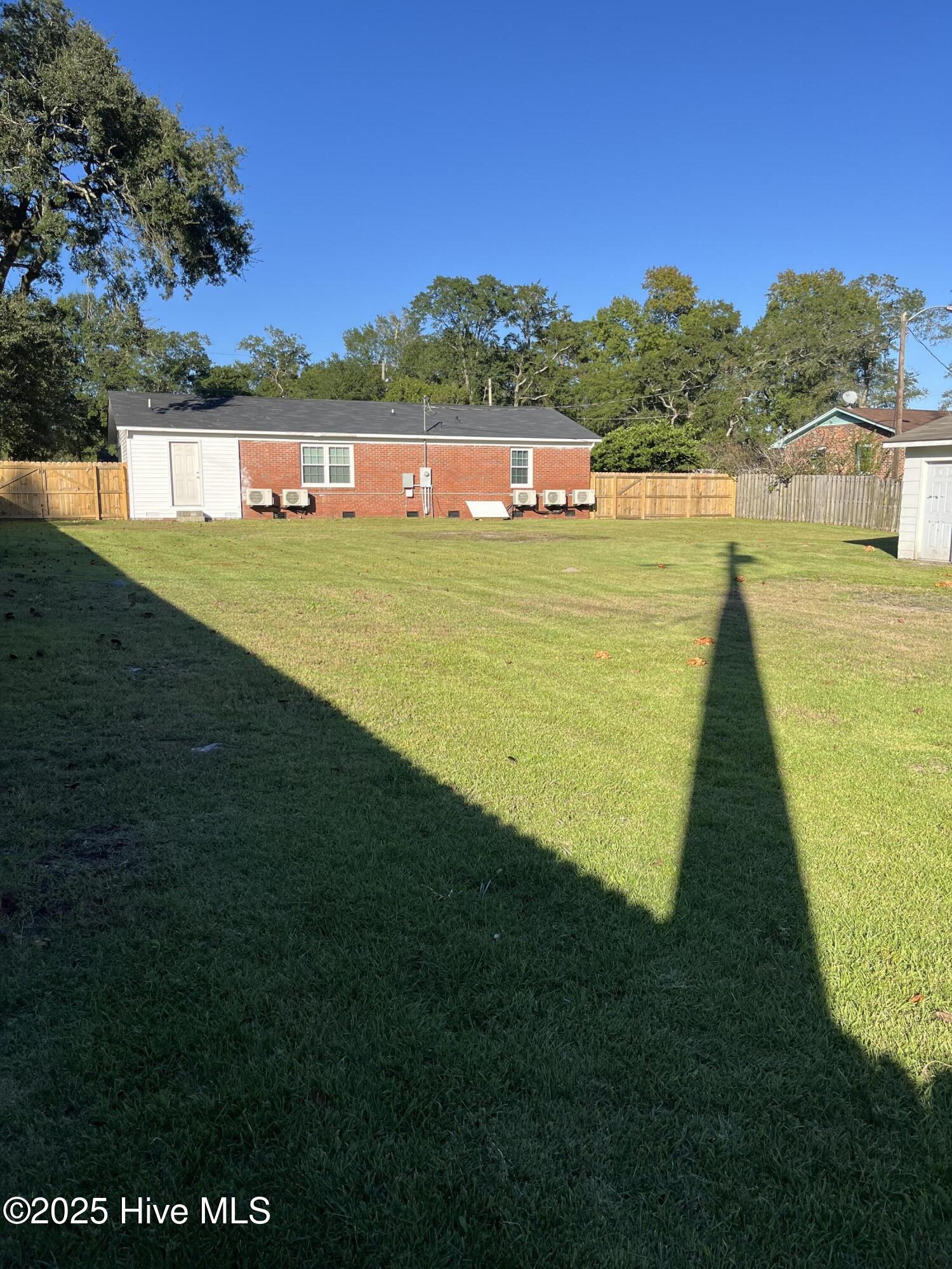 100536383 | Photo 36