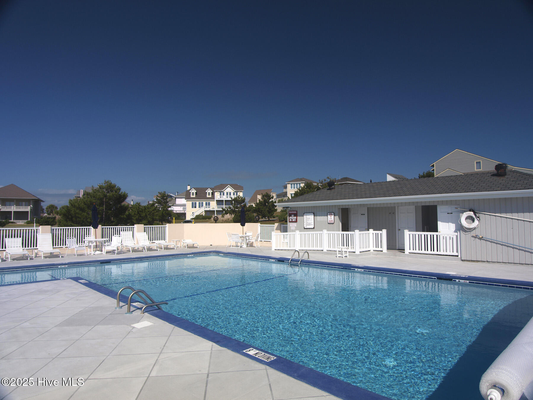 100542960 | Photo 60