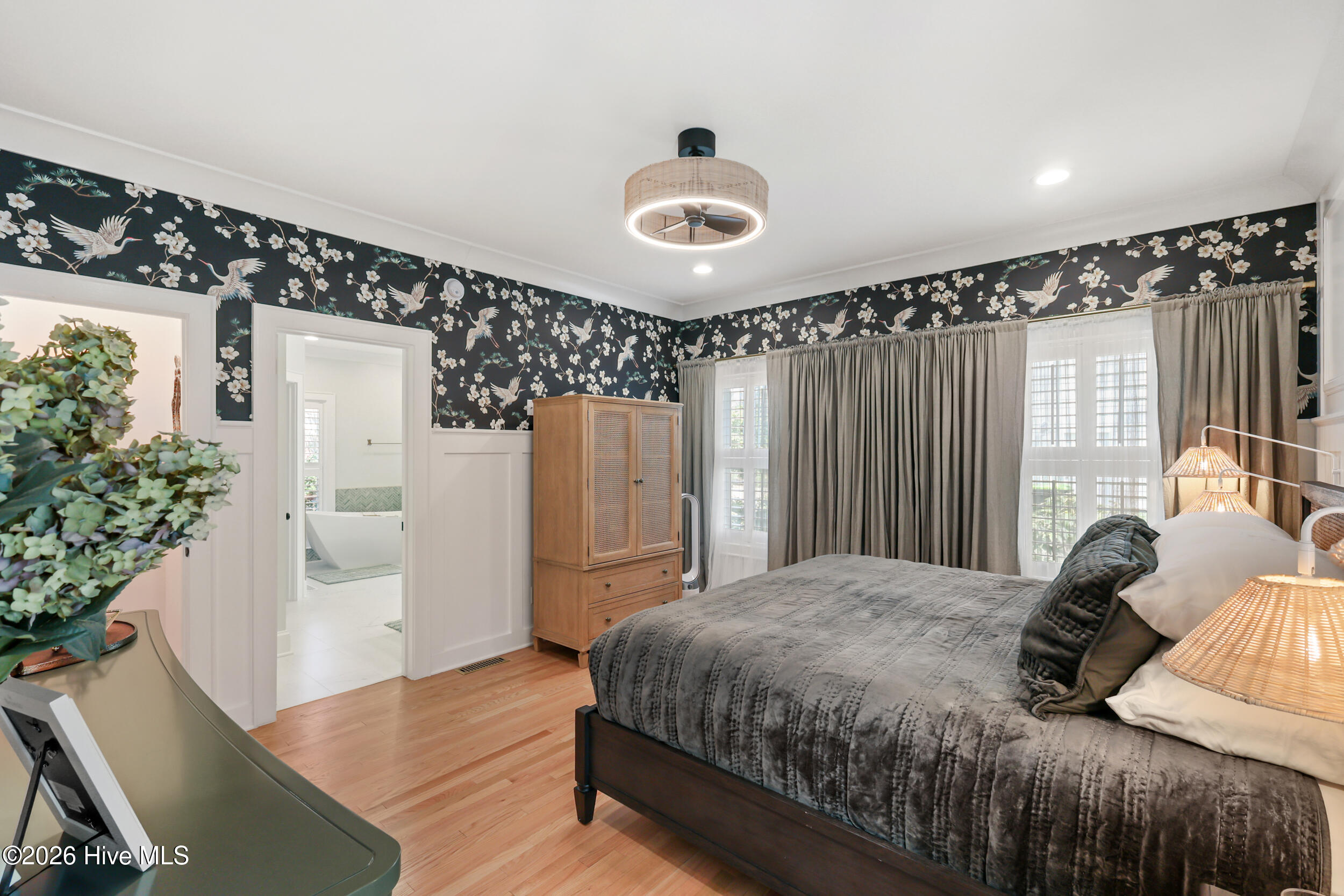 100562808 | Photo 19