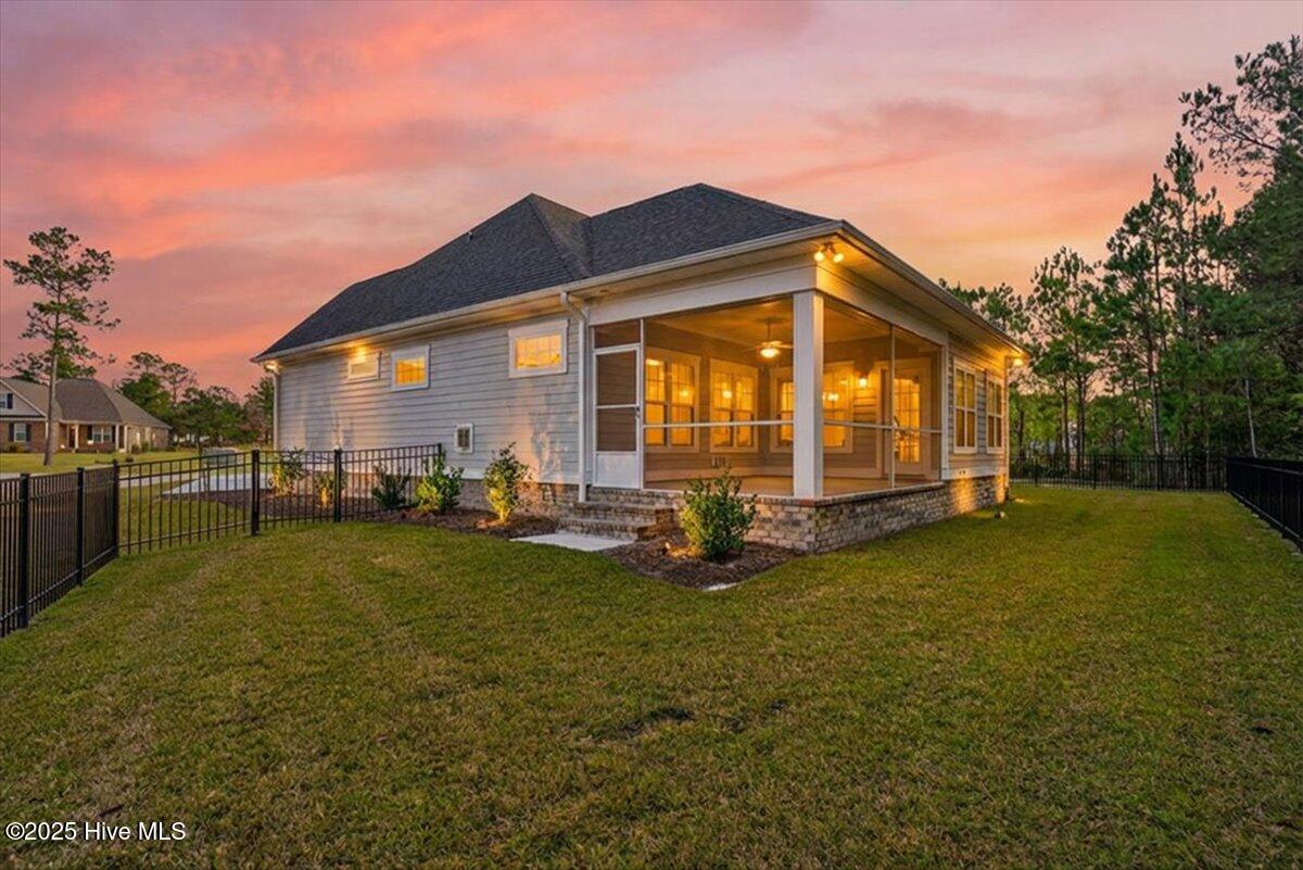 100546300 | Photo 22