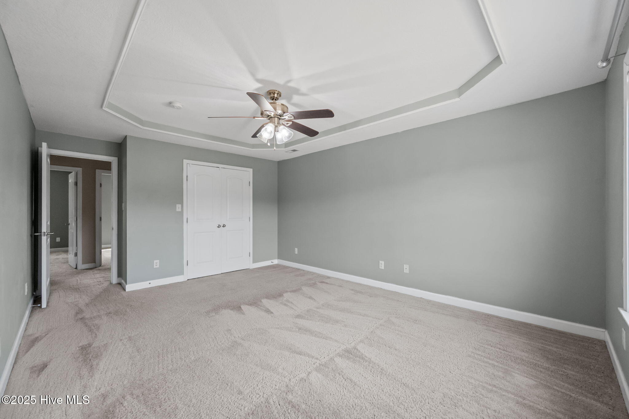 100546071 | Photo 38