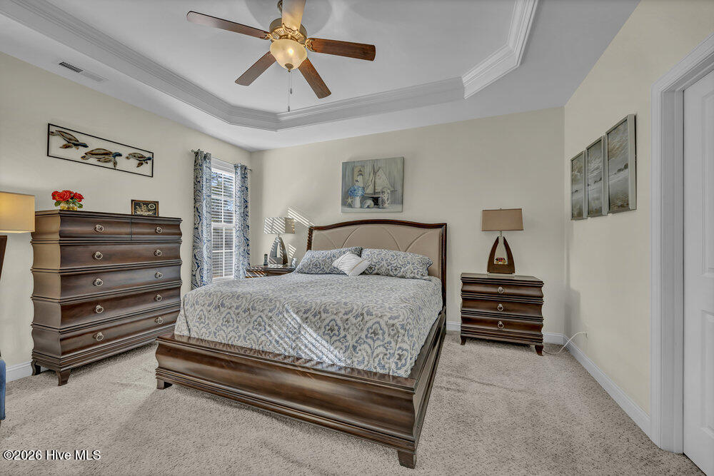 100554045 | Photo 17