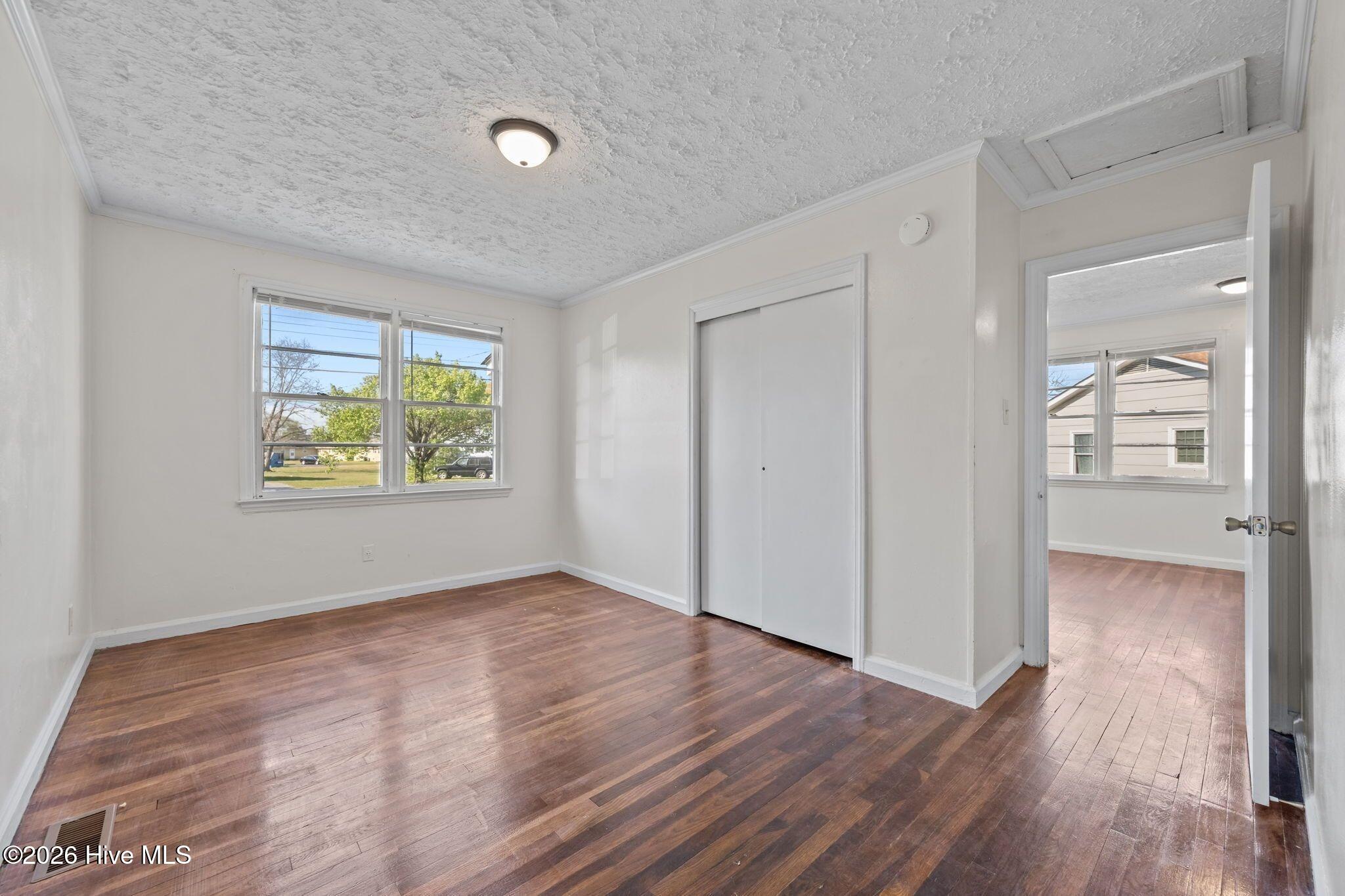 100562328 | Photo 33