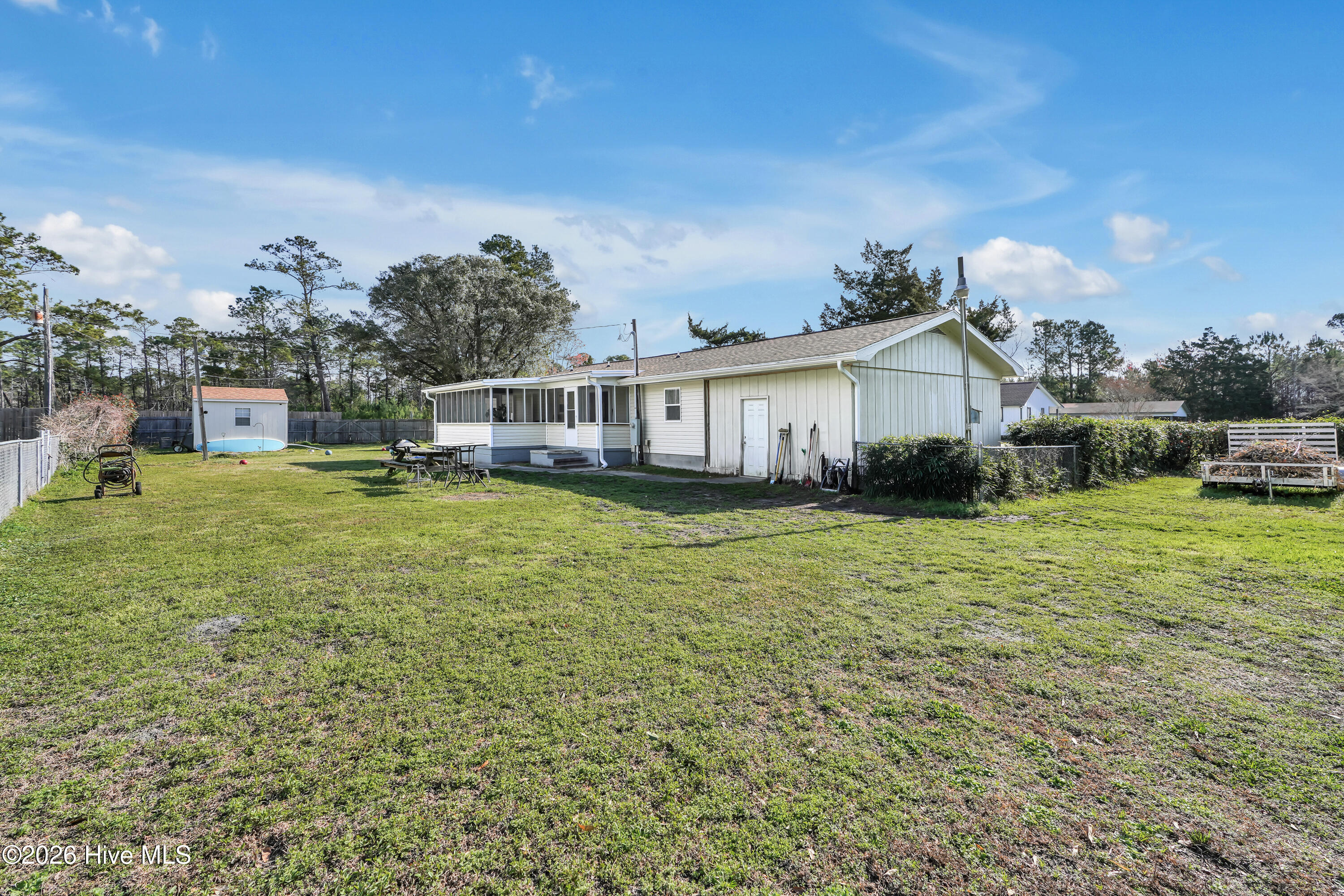 100560633 | Photo 24