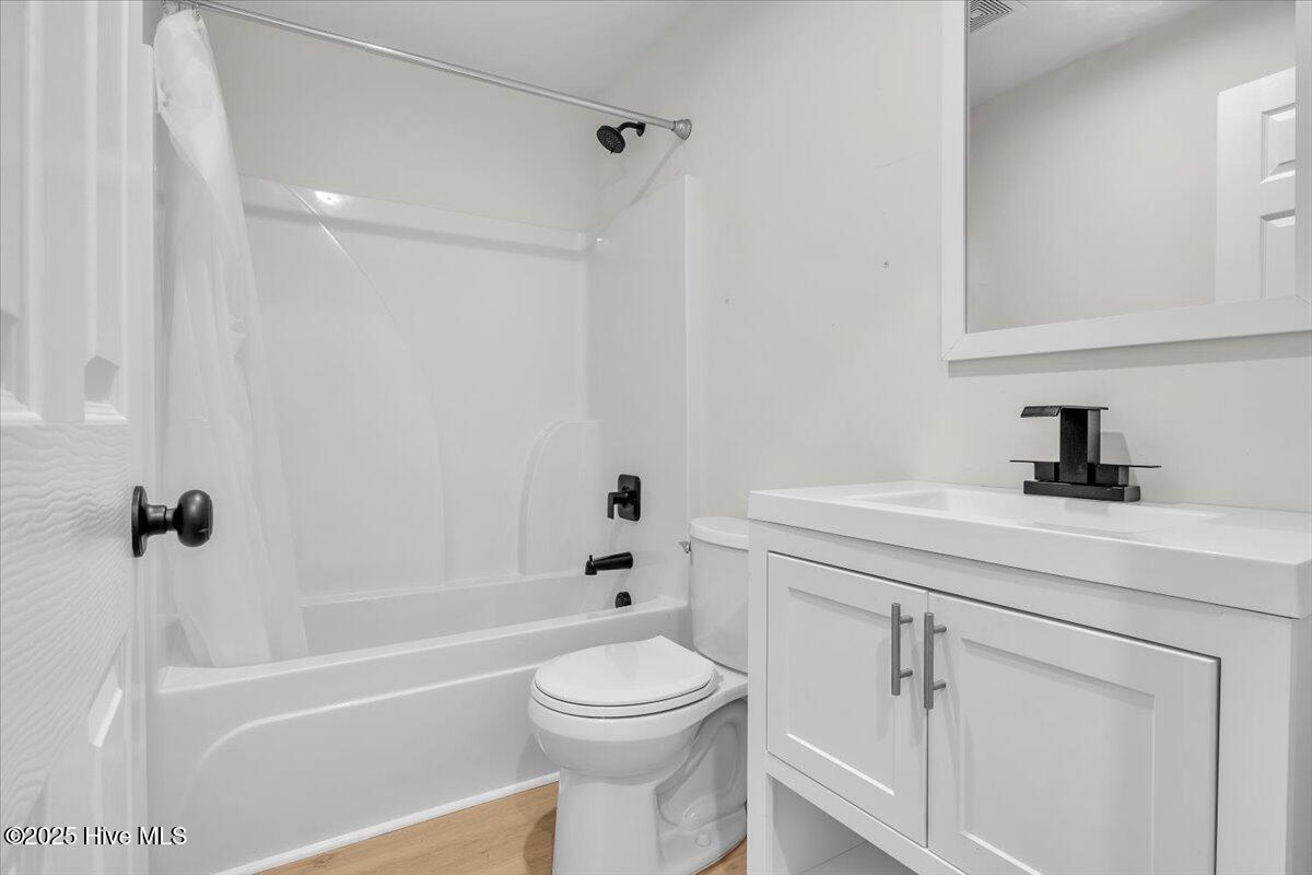 100545408 | Photo 36