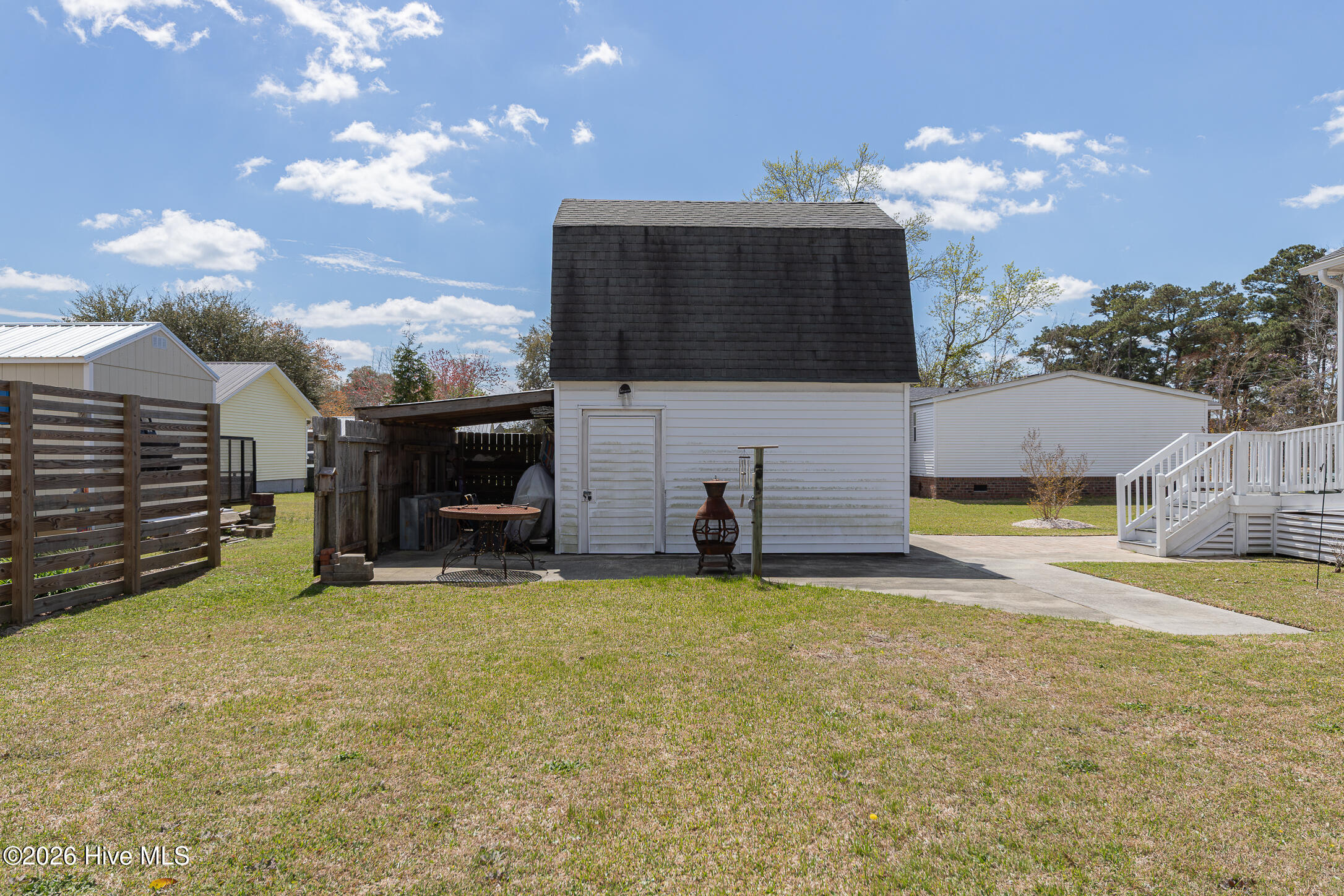 100563969 | Photo 53