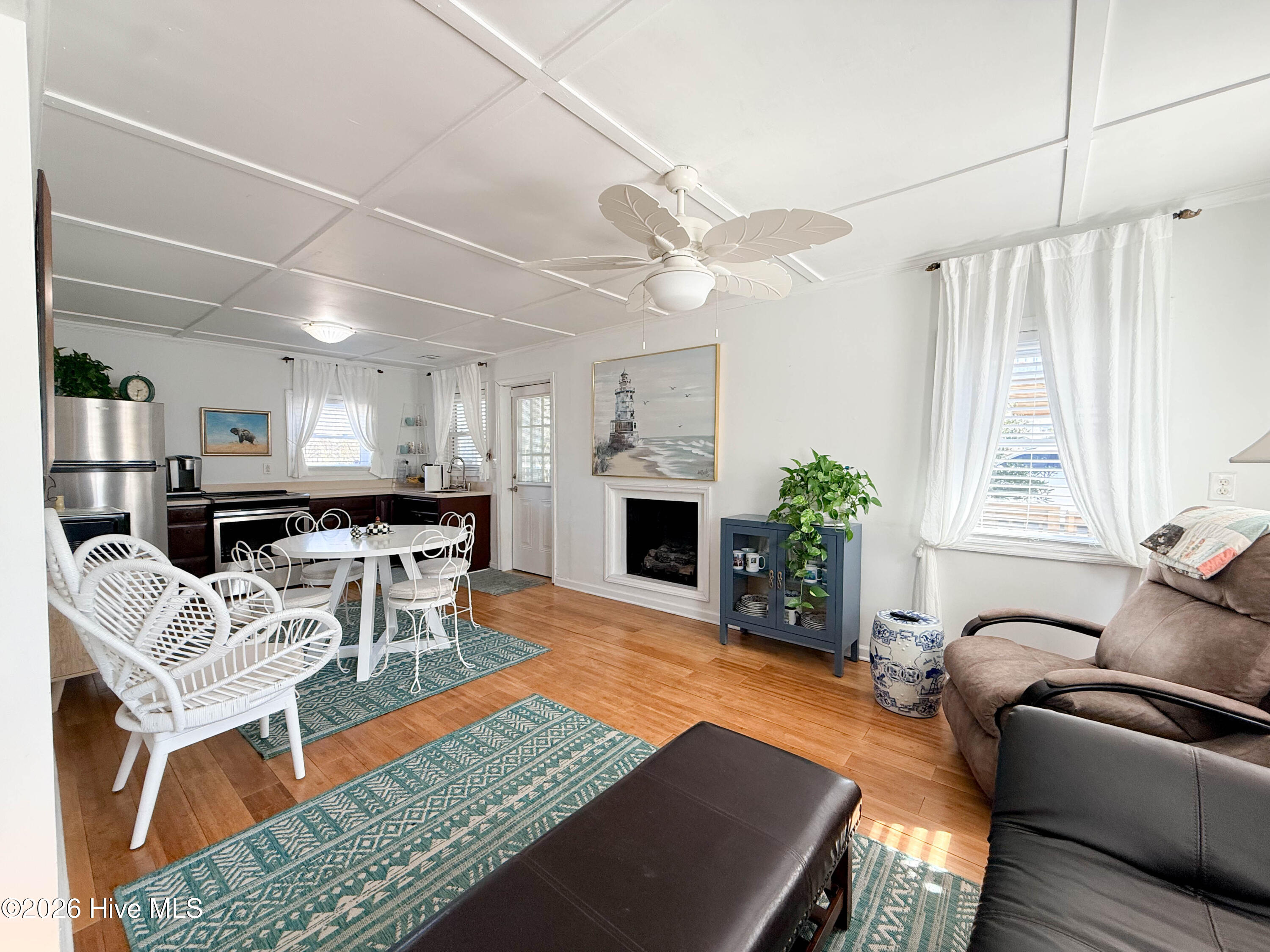 100556451 | Photo 12