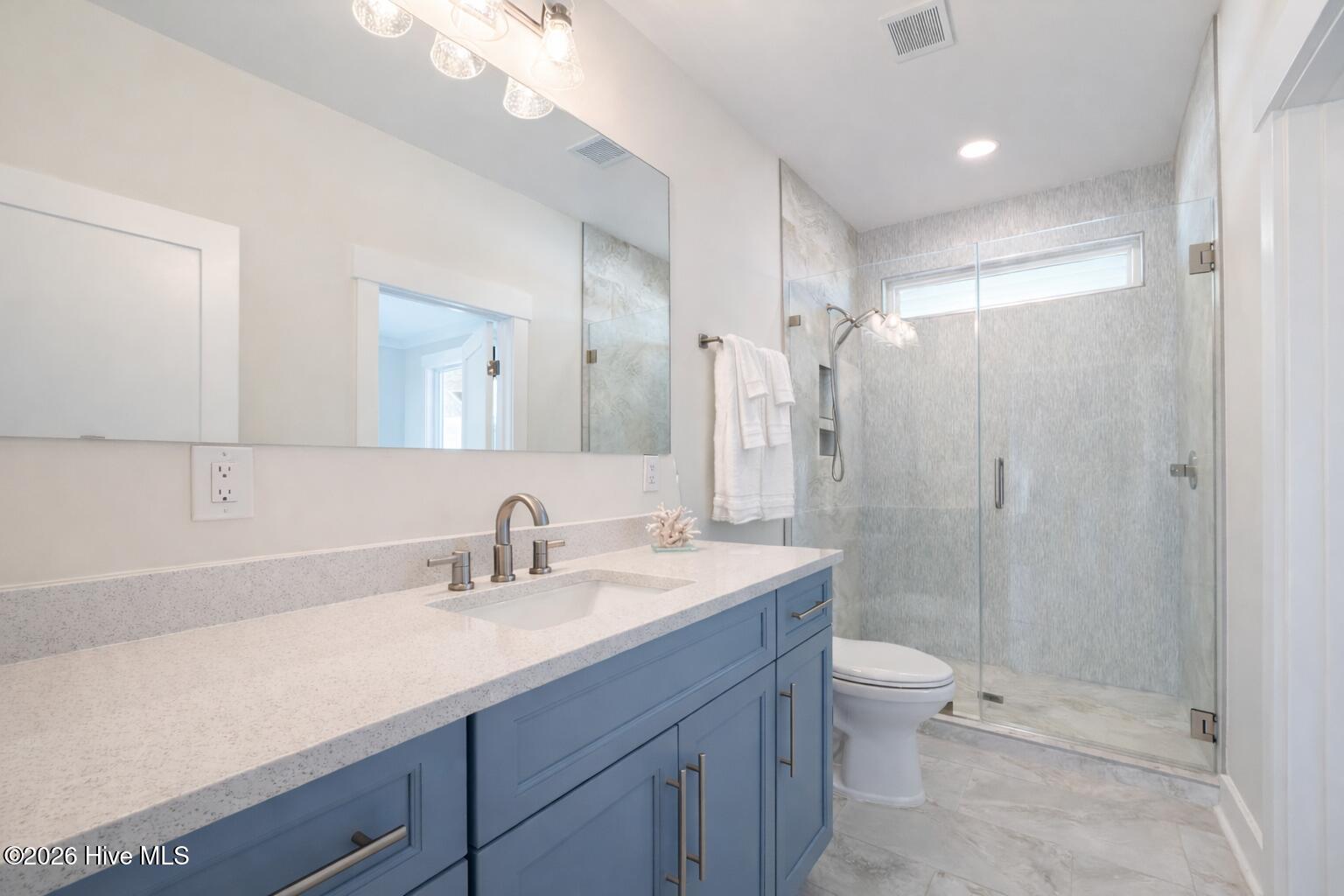 100542941 | Photo 26