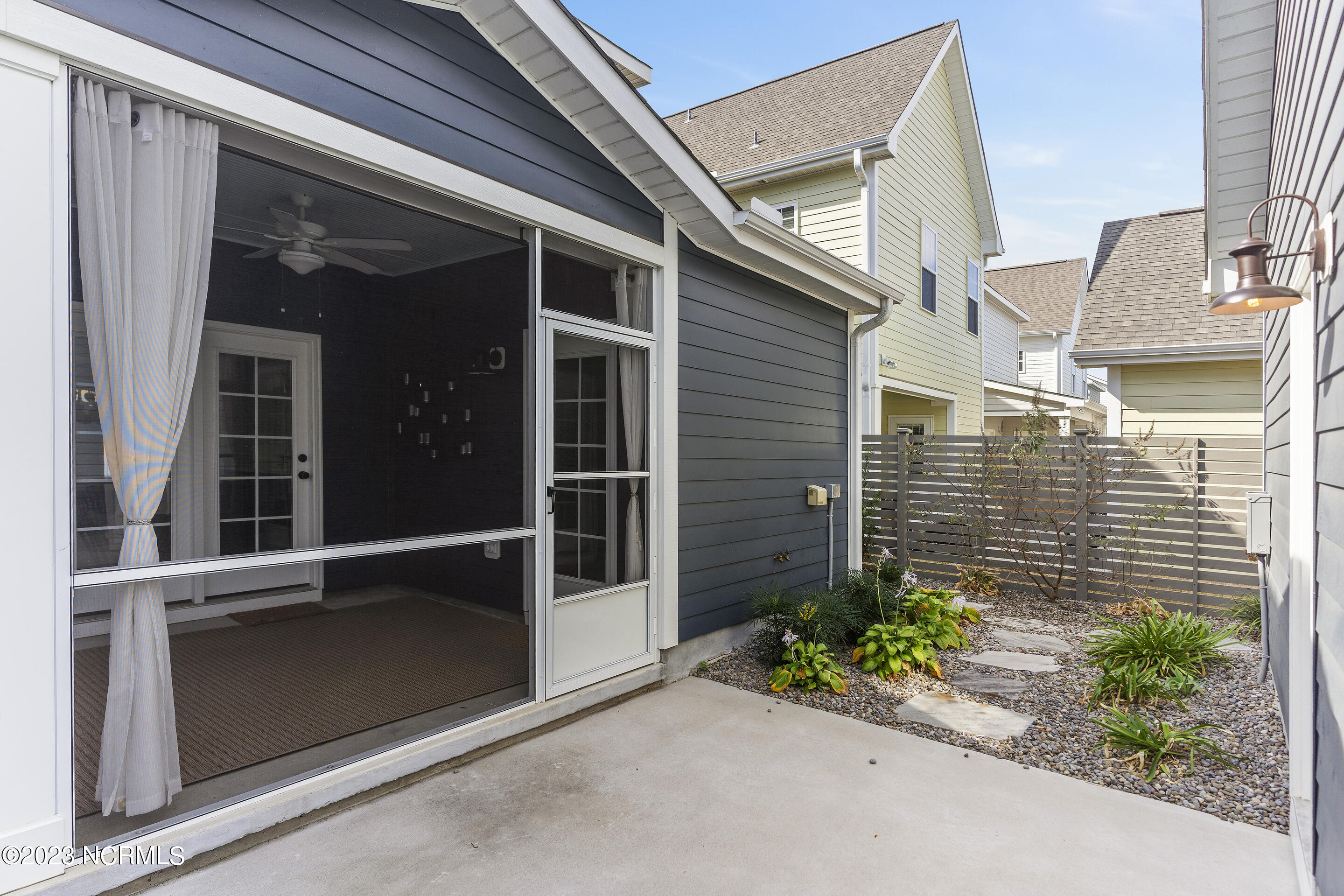 100547954 | Photo 27