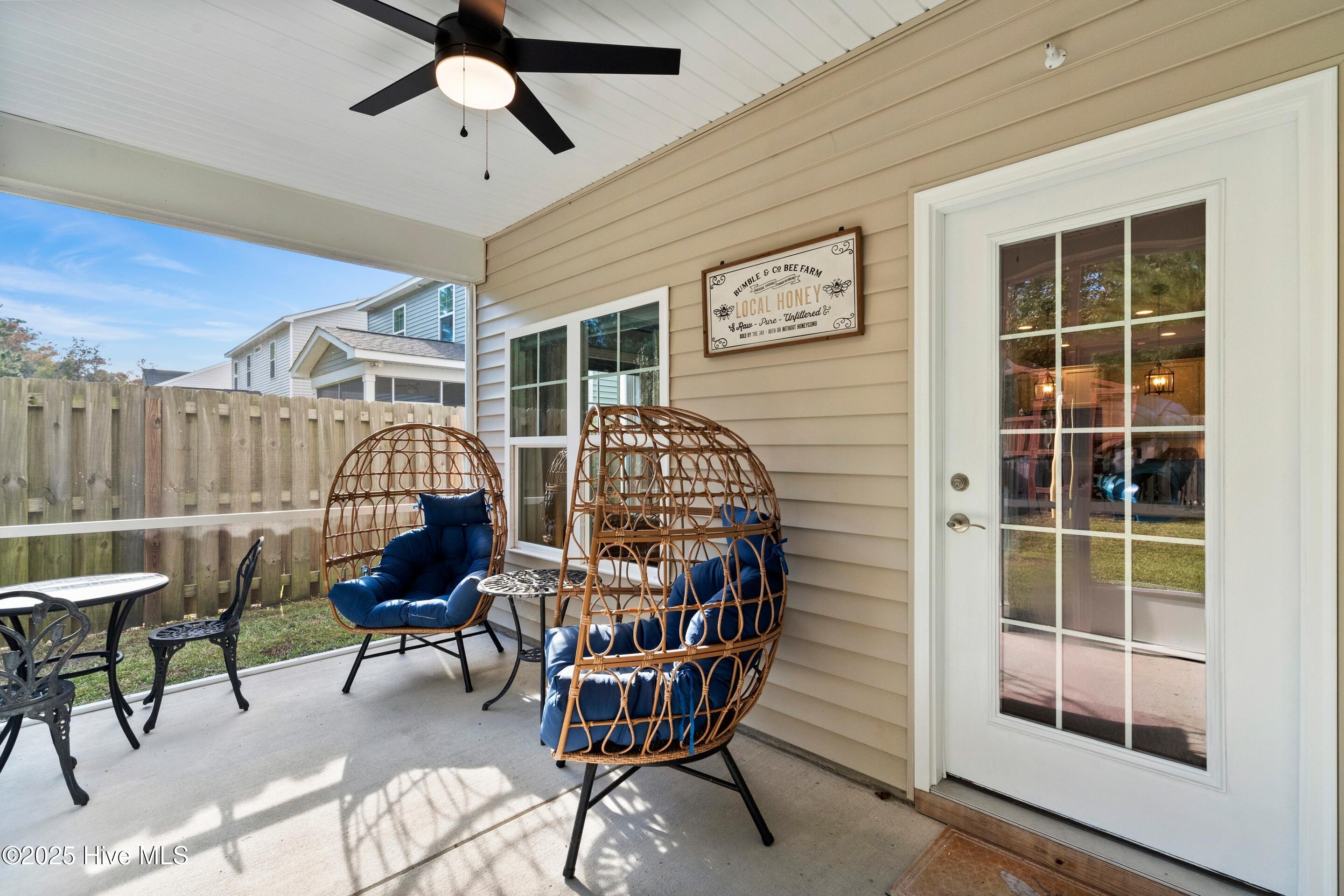 100539123 | Photo 46