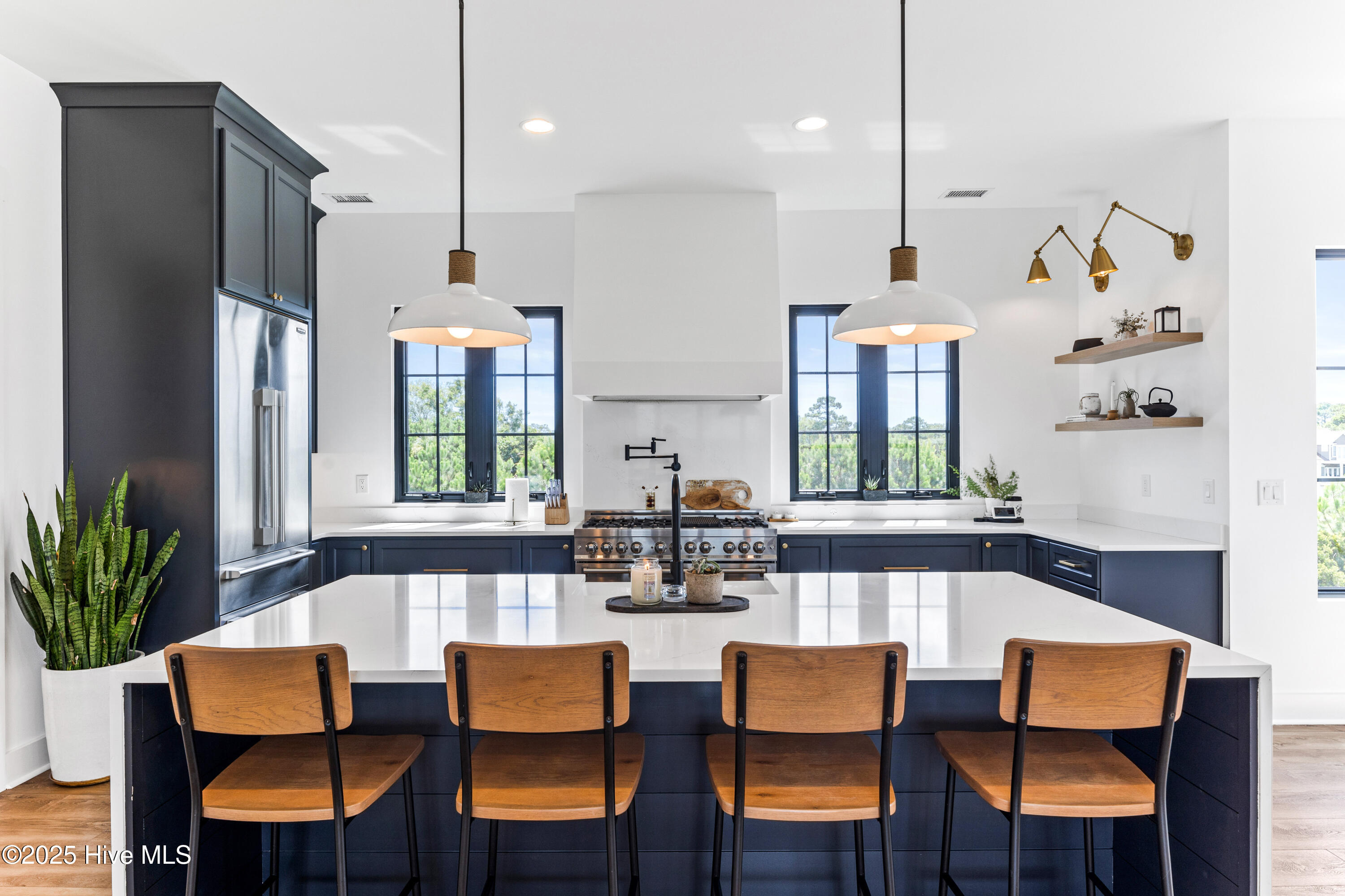 100534624 | Photo 15