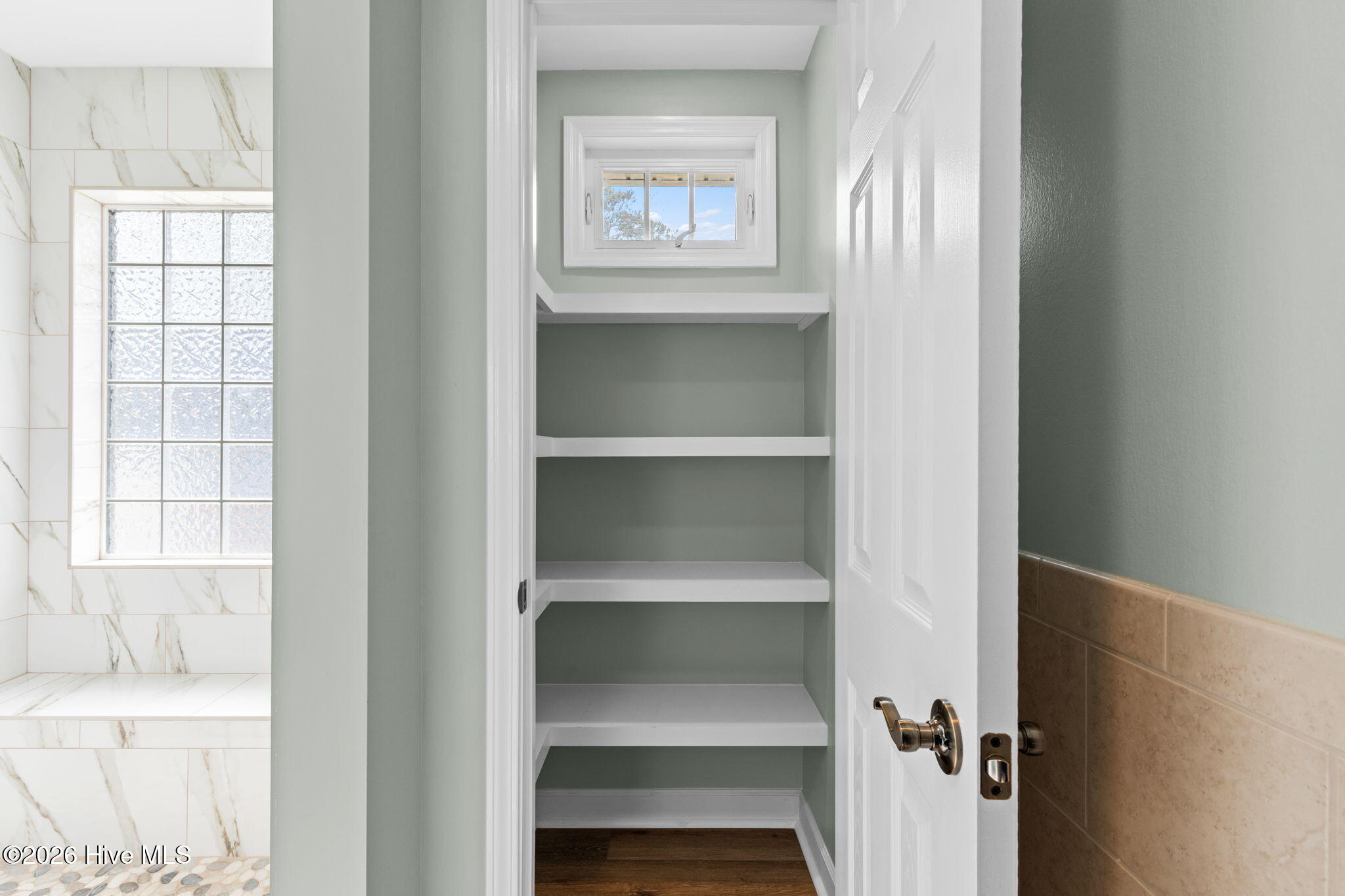 100549581 | Photo 31