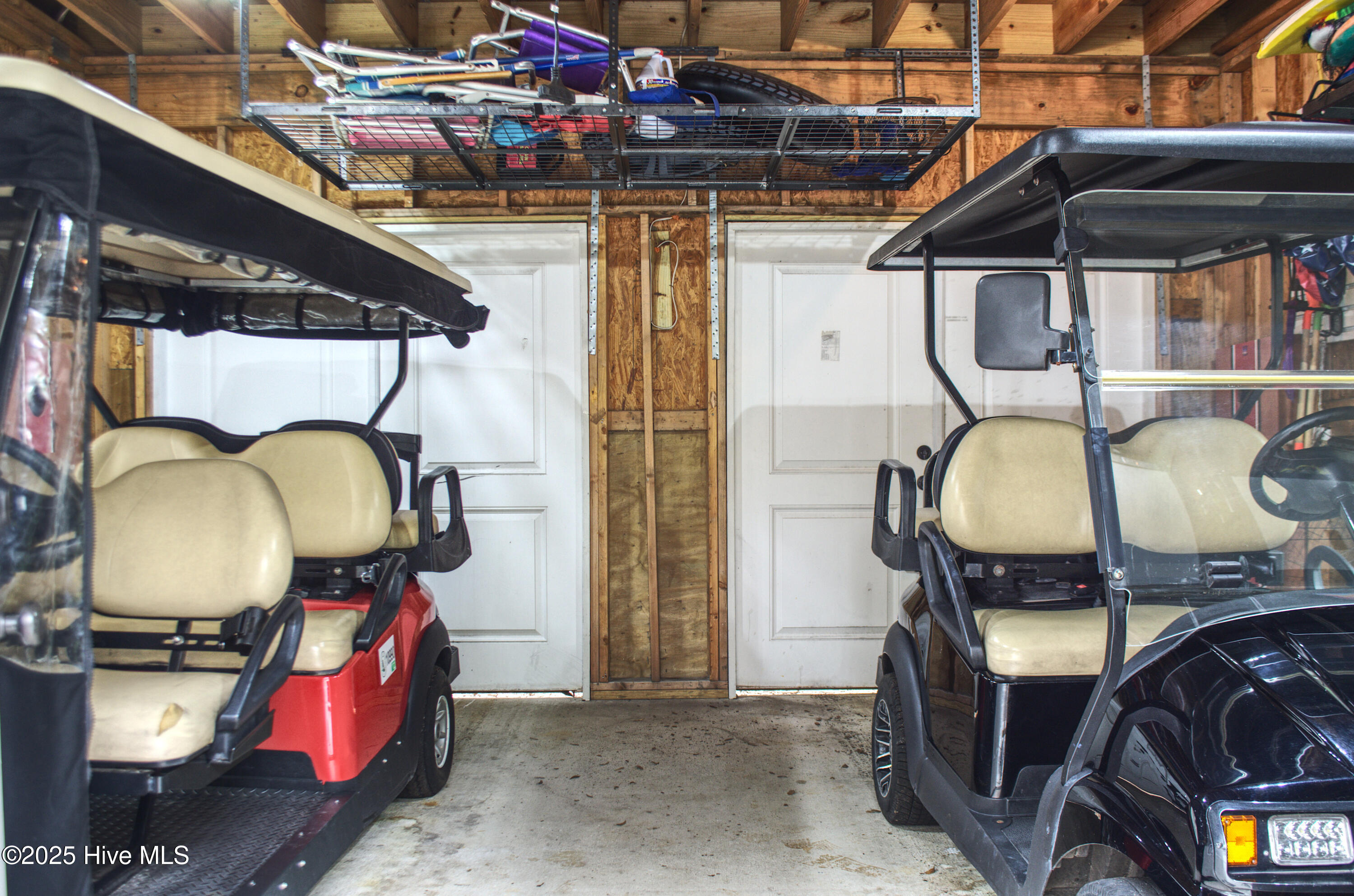 100526777 | Photo 51