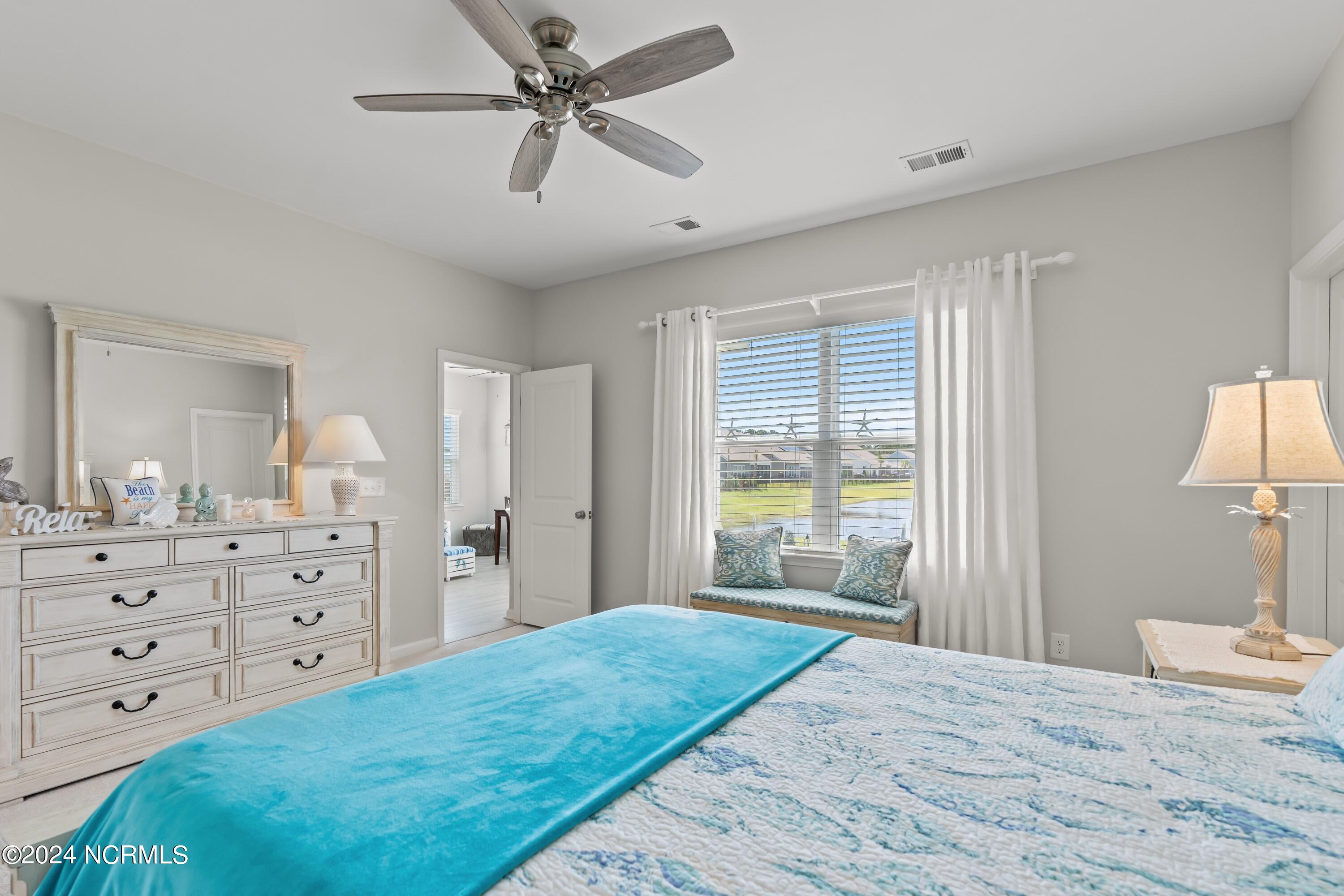 100536699 | Photo 14