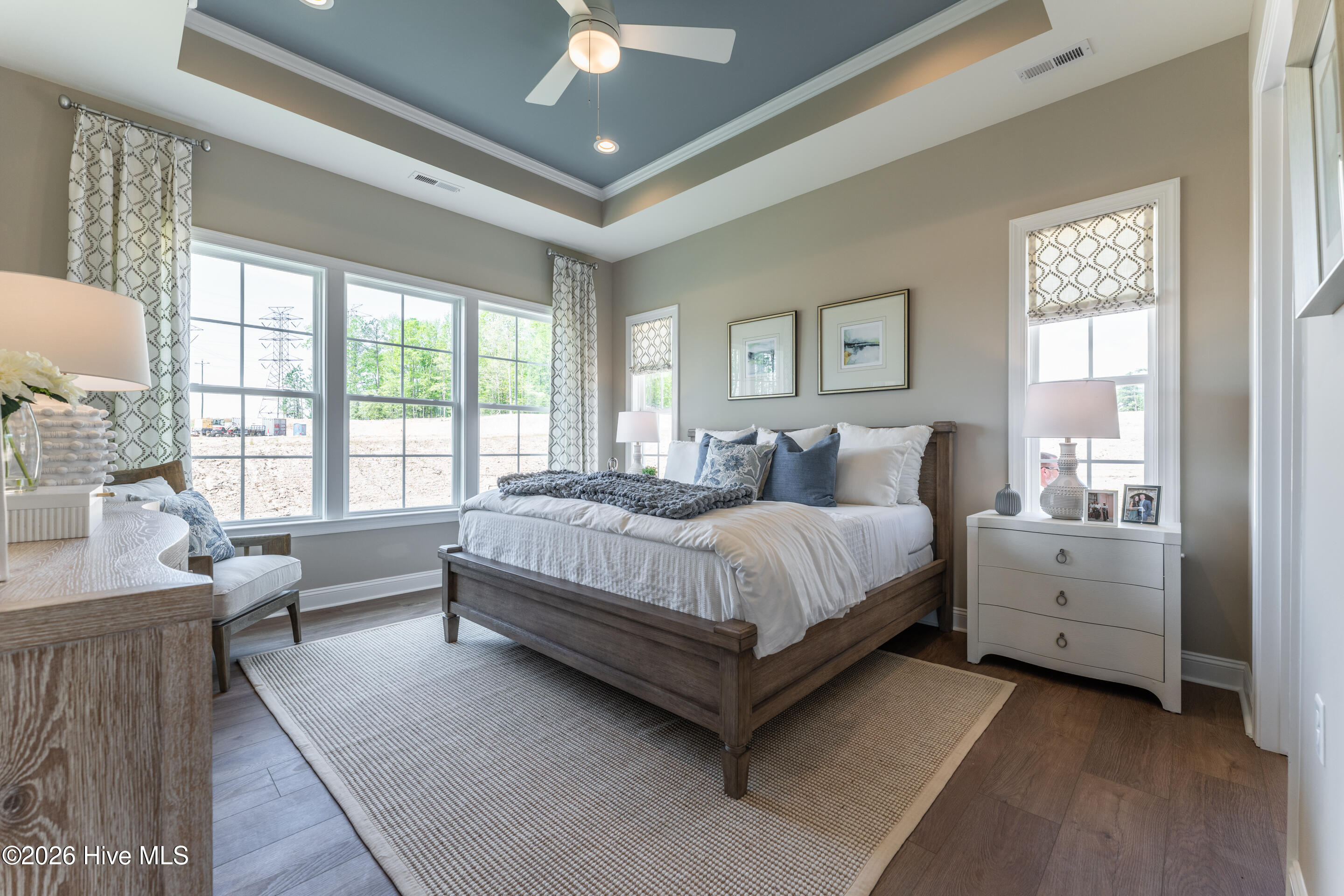 100568461 | Photo 13