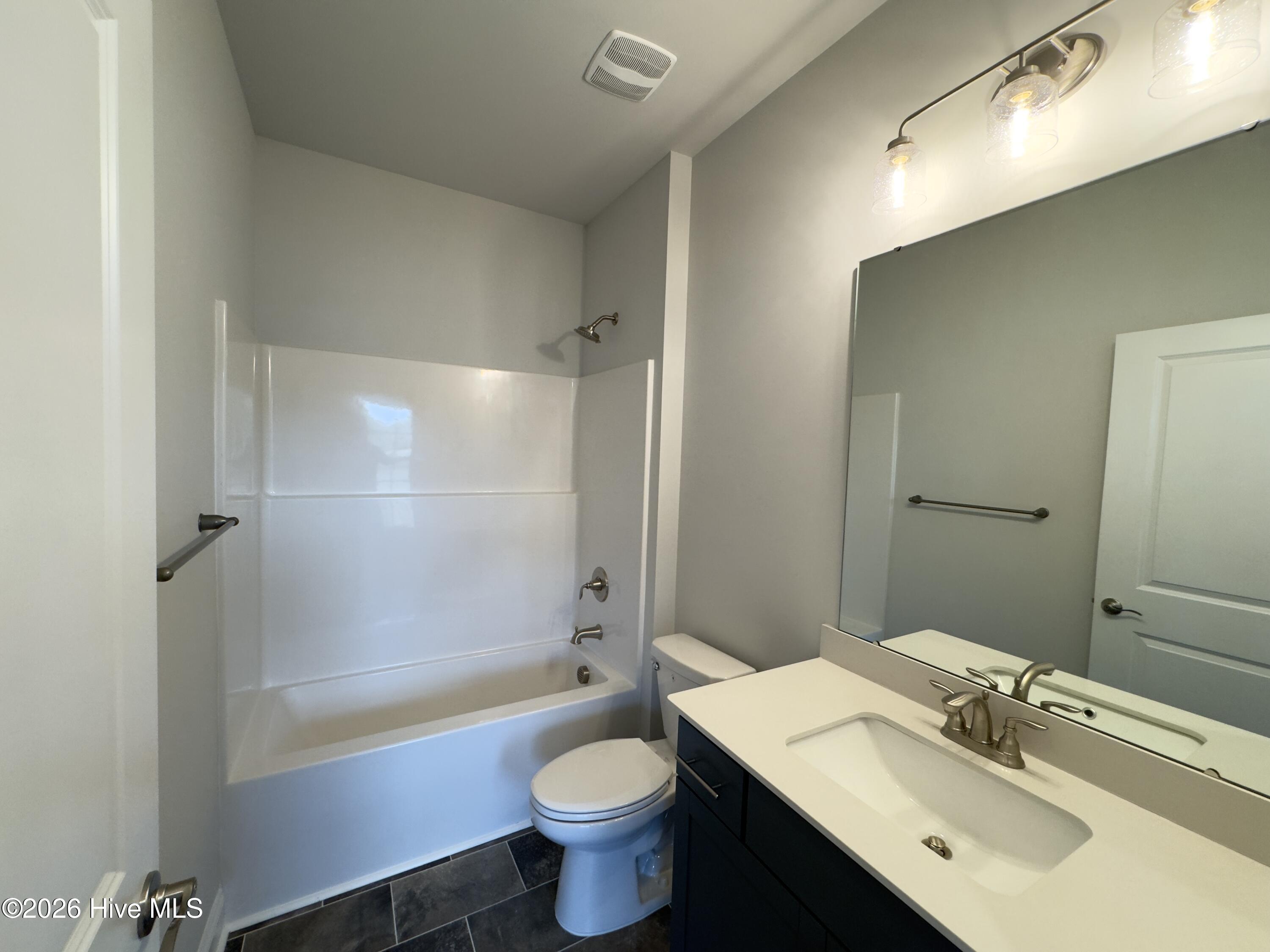 100563267 | Photo 18