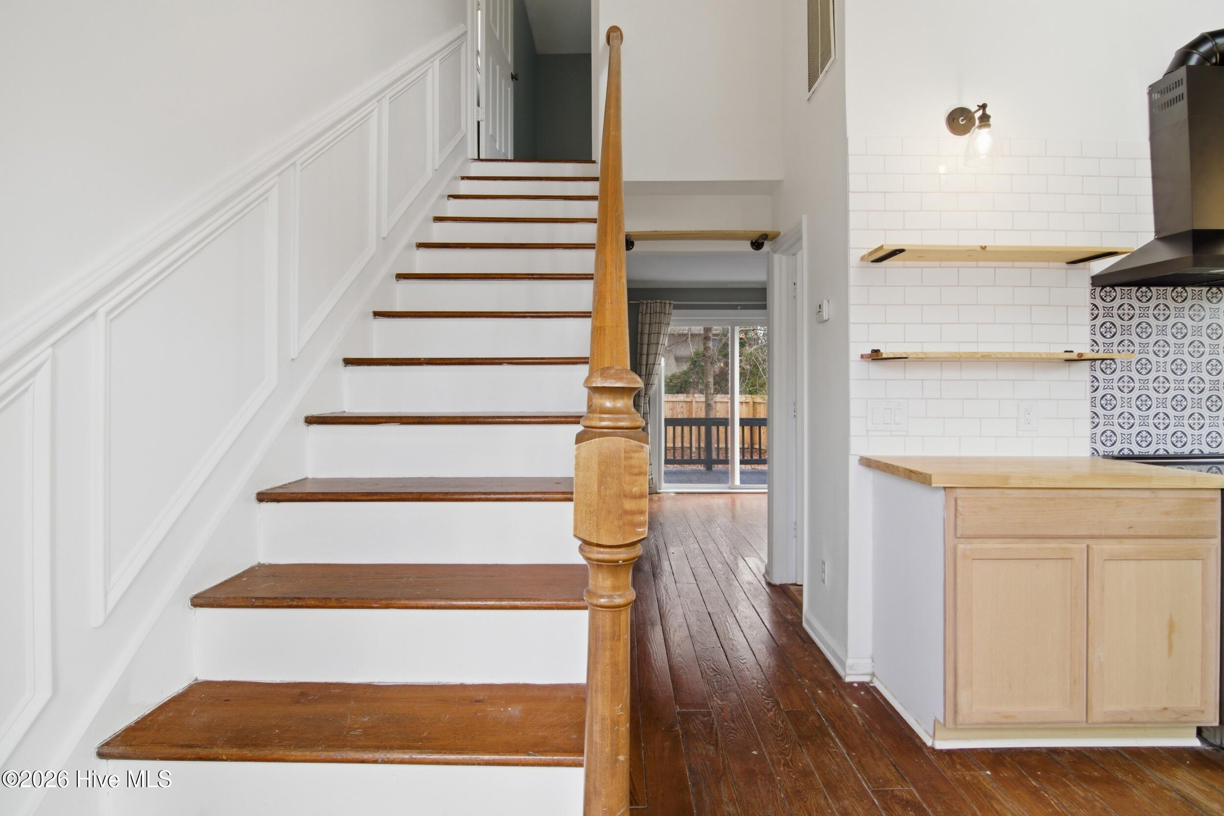 100553328 | Photo 16