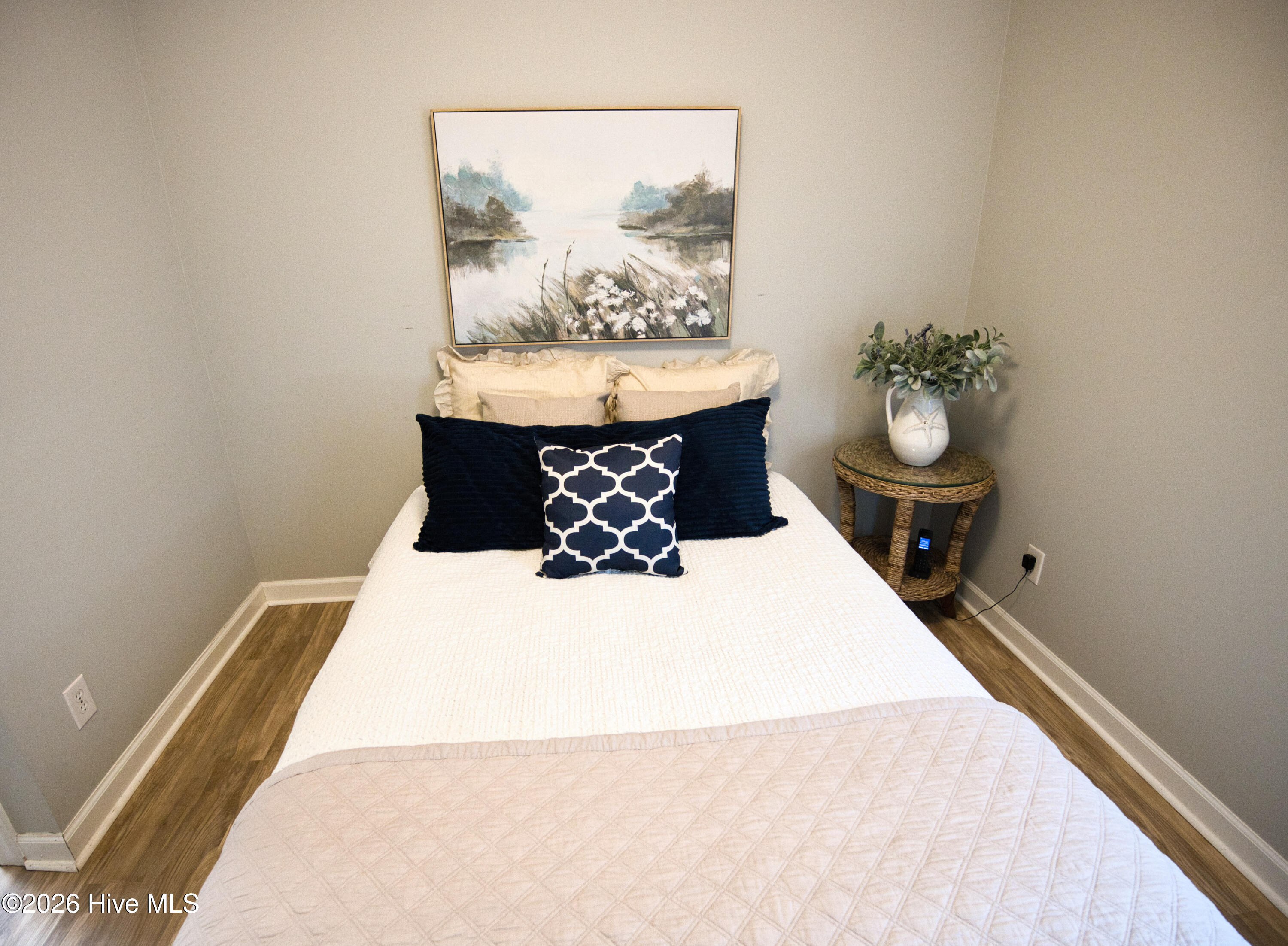 100558044 | Photo 44