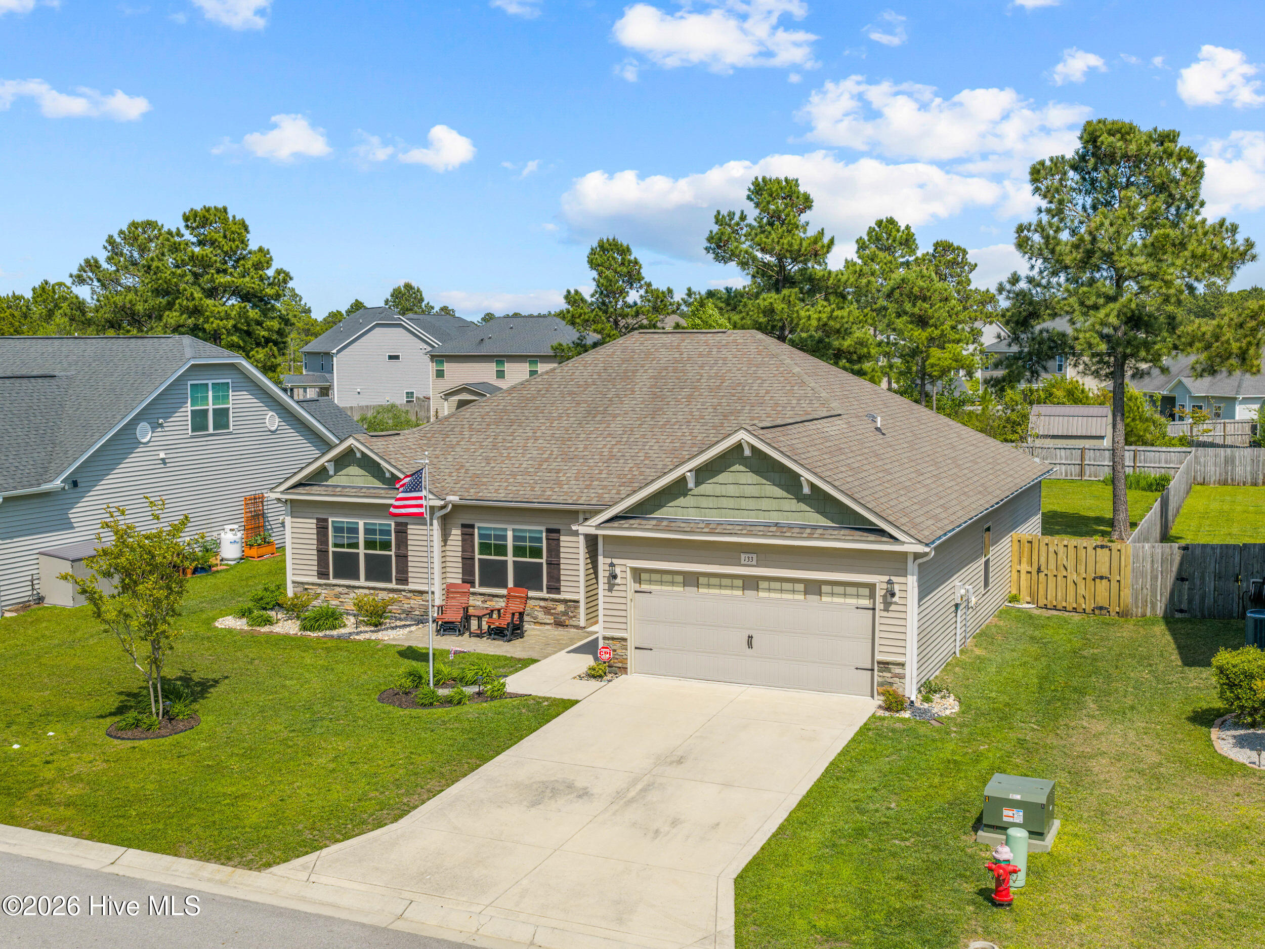 100567320 | Photo 49