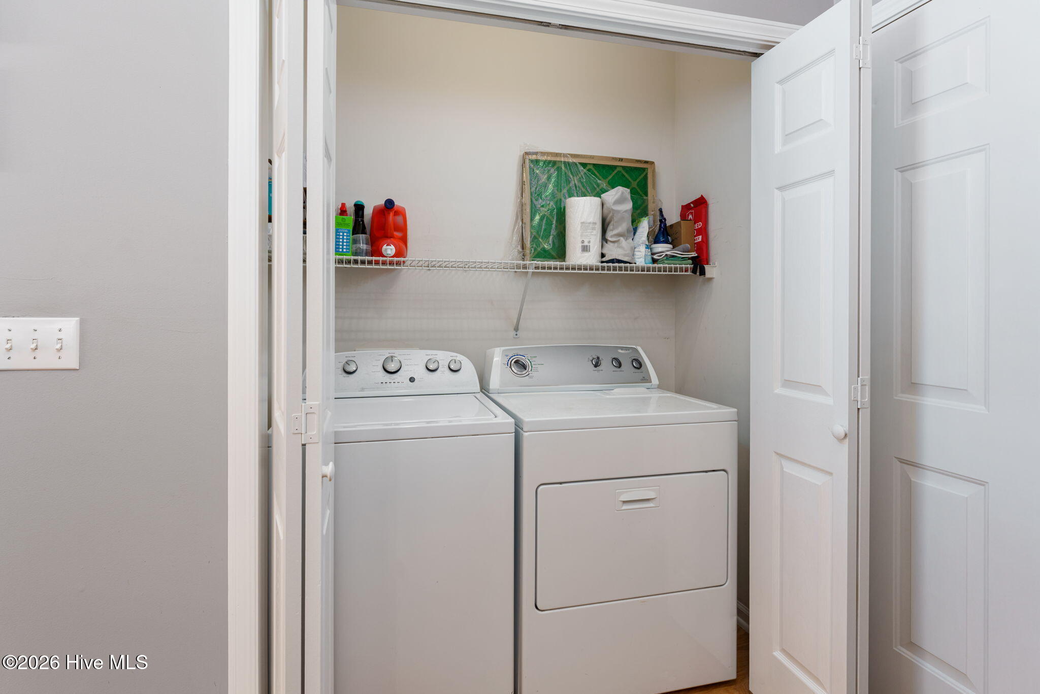 100563098 | Photo 37