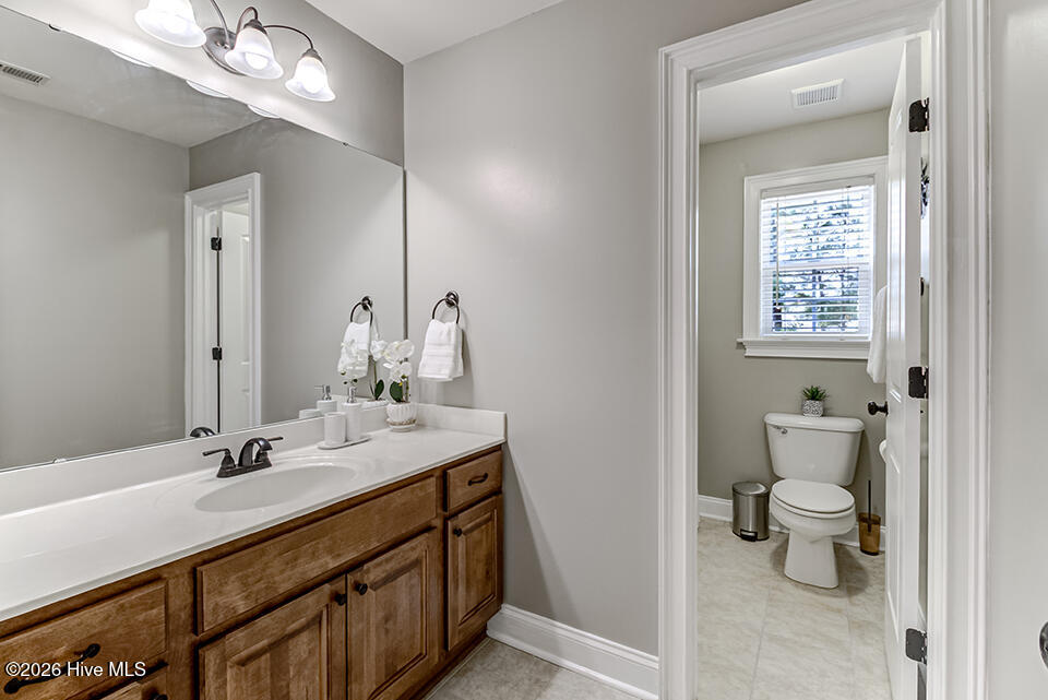 100548906 | Photo 39