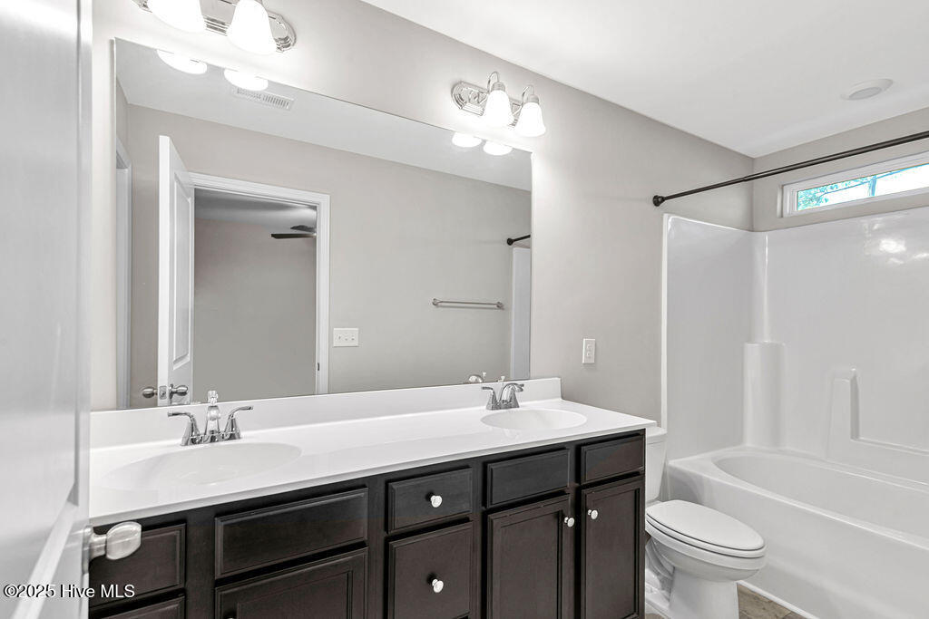 100545435 | Photo 21