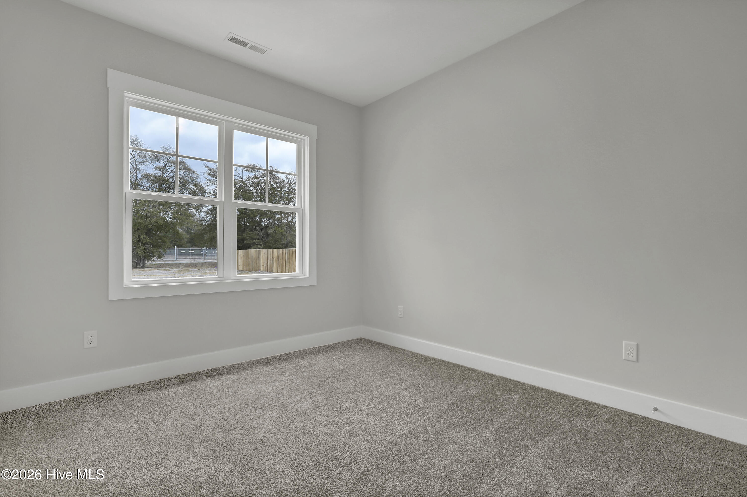 100534930 | Photo 21