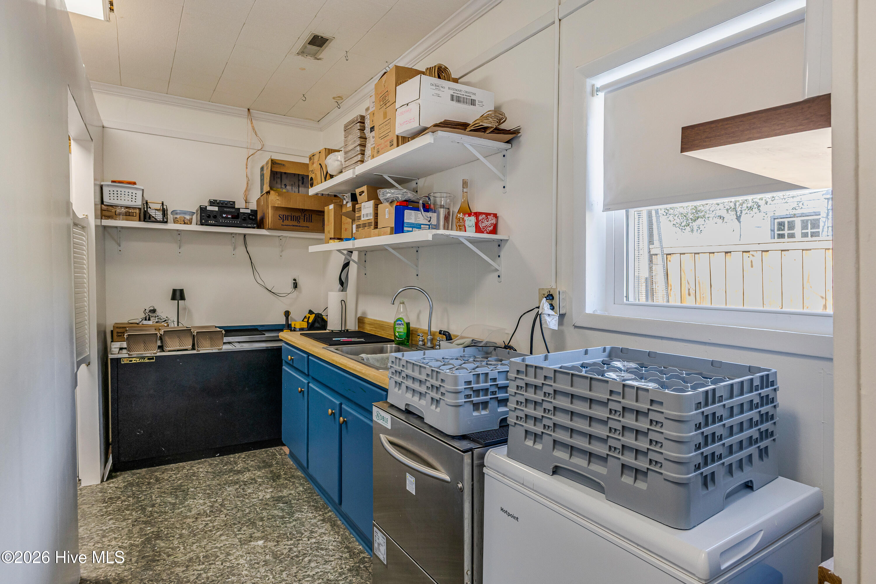 100517348 | Photo 40